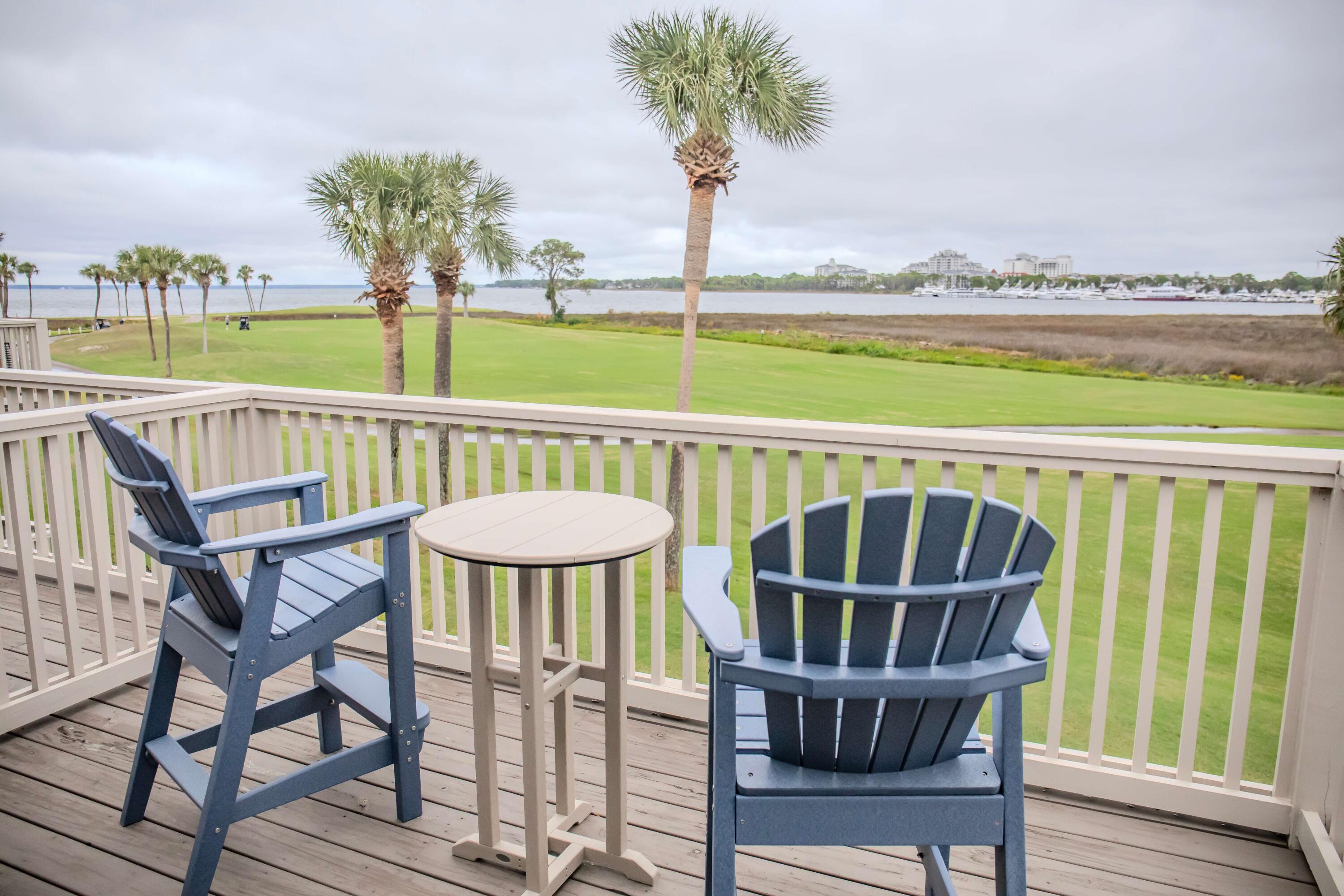 HARBOUR POINT CONDO - Residential