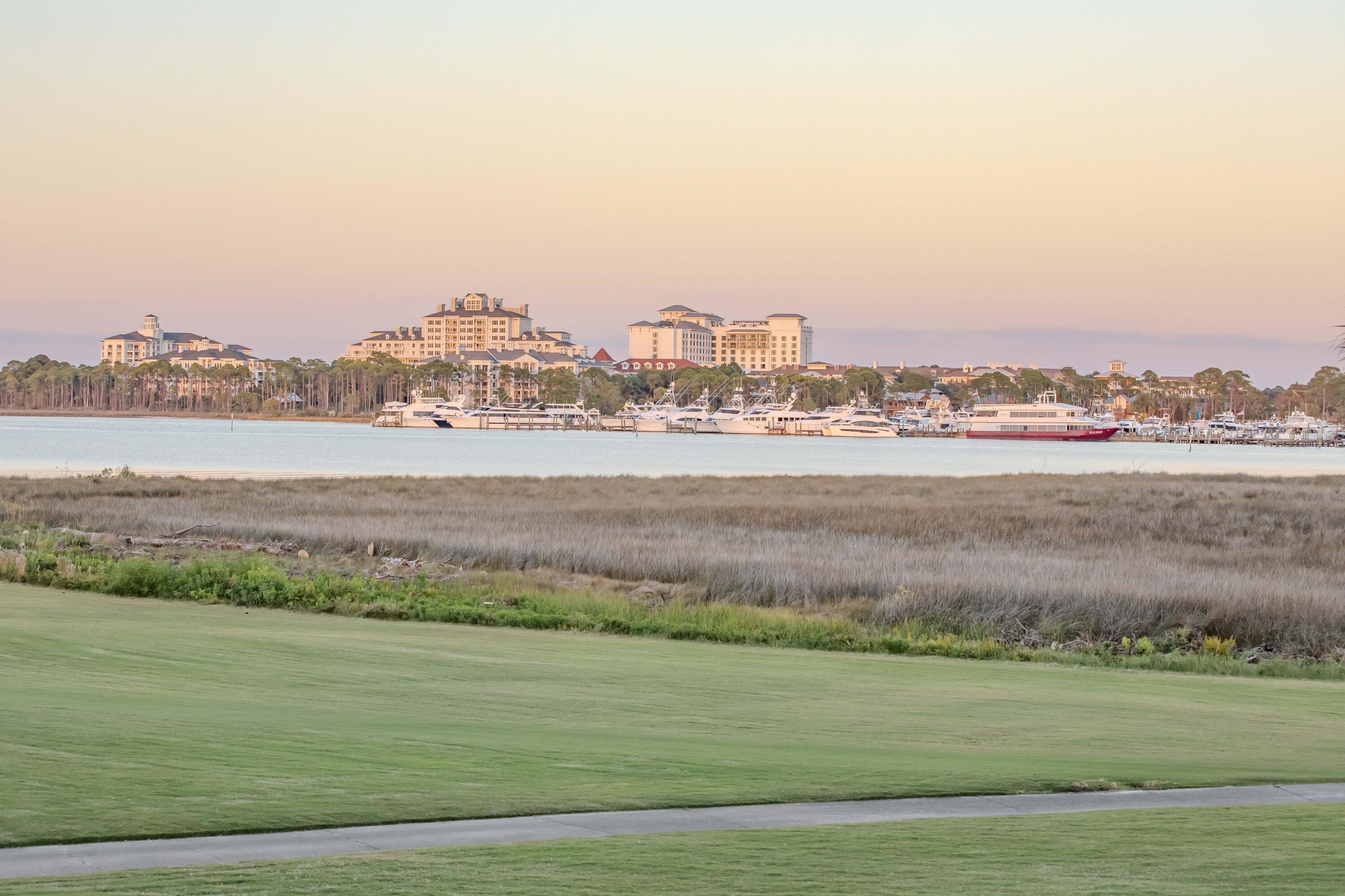 HARBOUR POINT CONDO - Residential