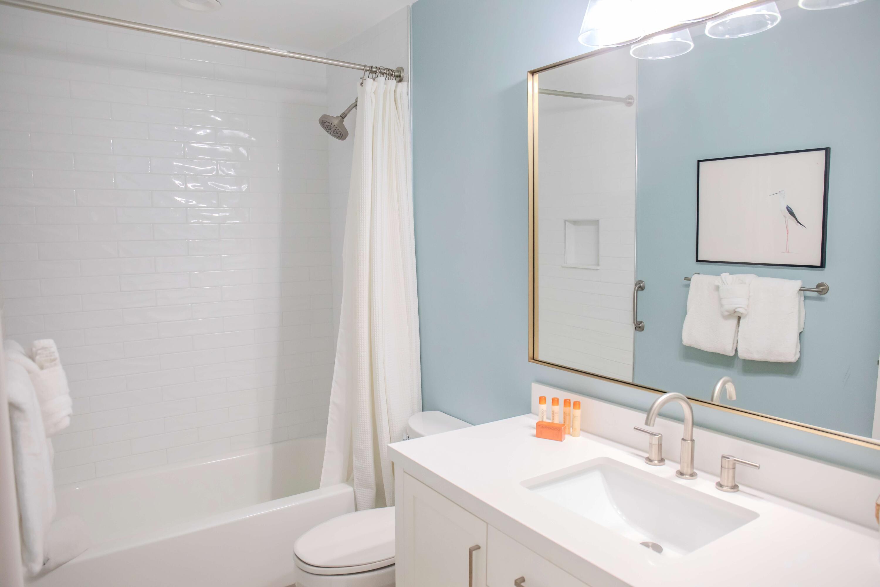 HARBOUR POINT CONDO - Residential