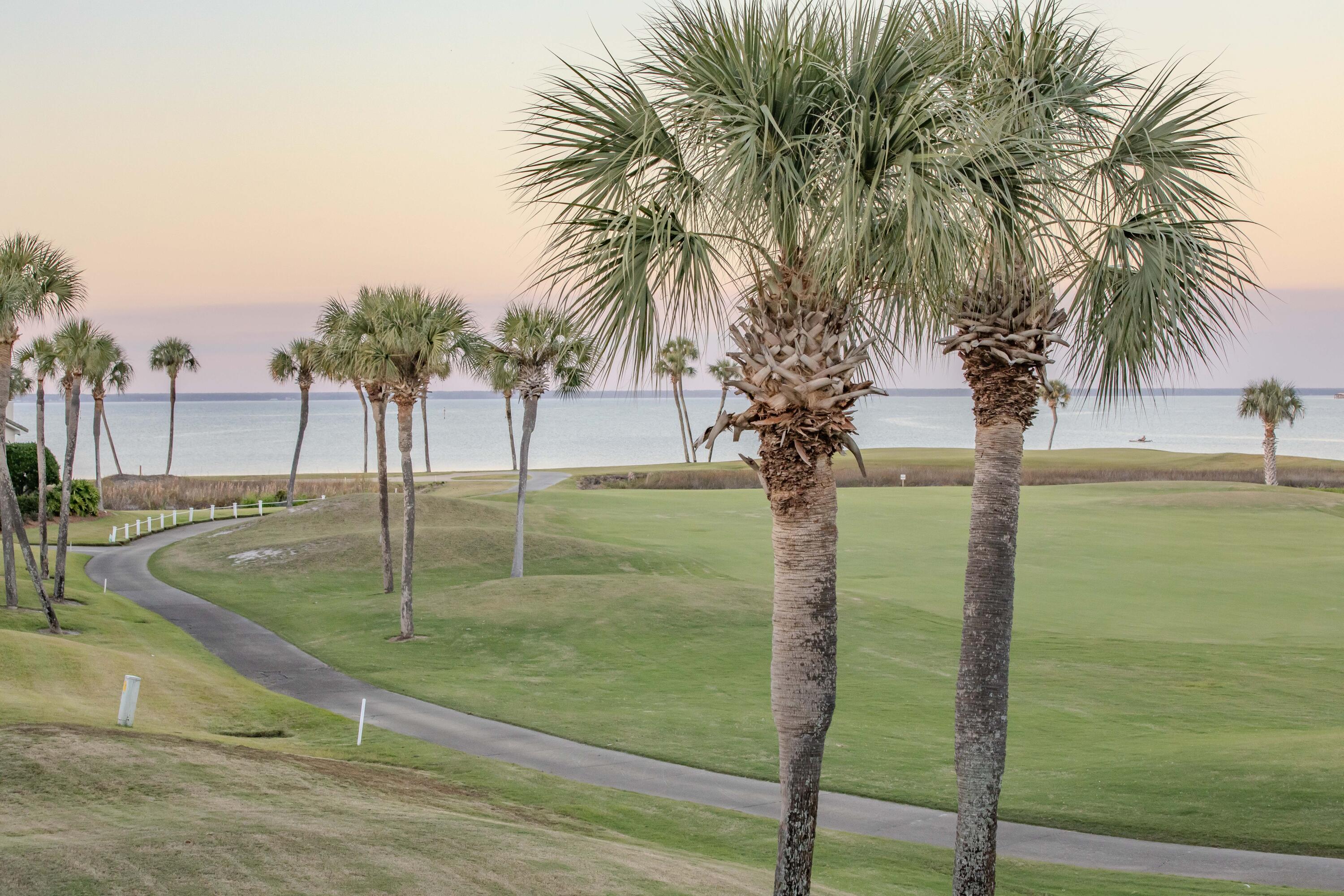 HARBOUR POINT CONDO - Residential