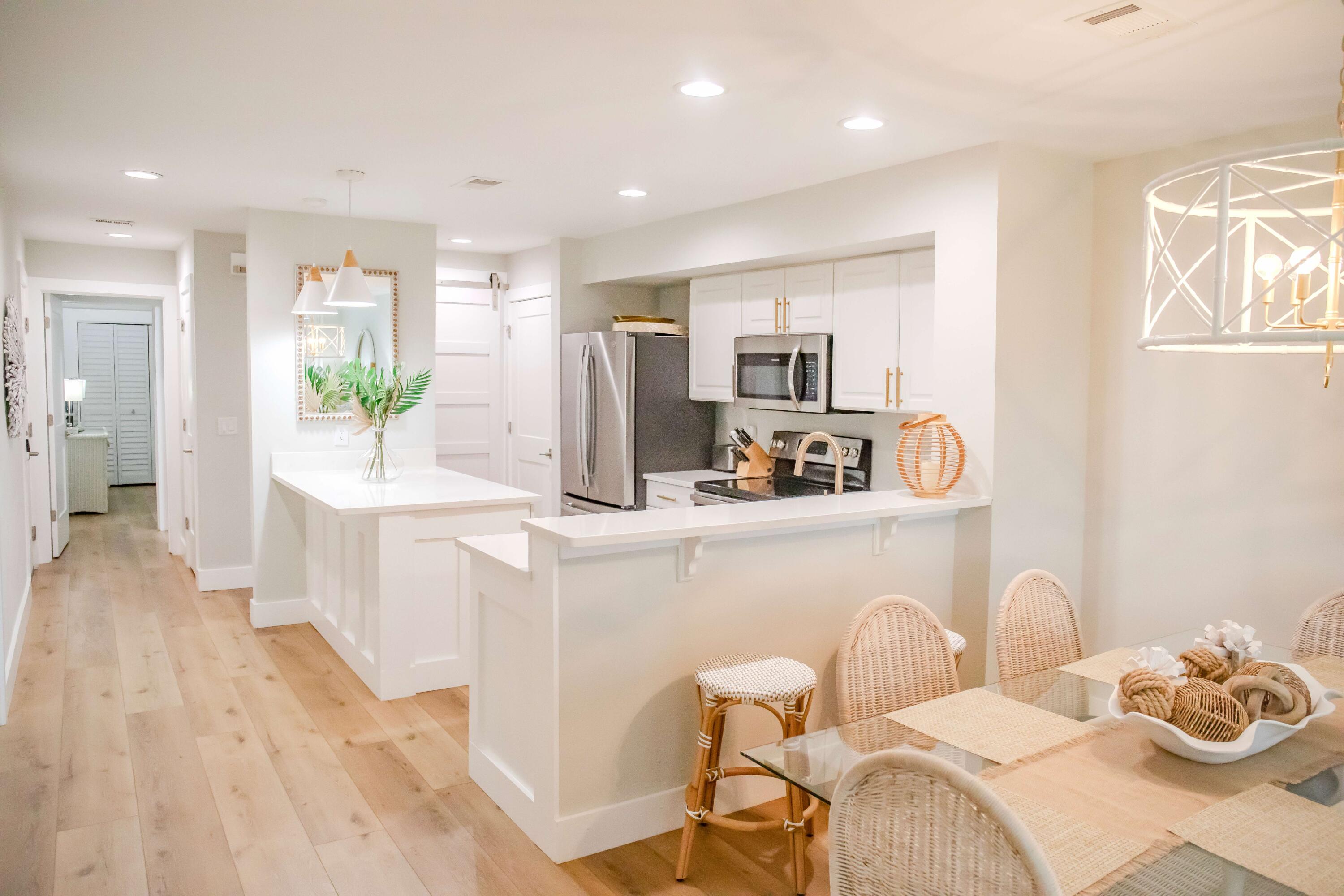 HARBOUR POINT CONDO - Residential