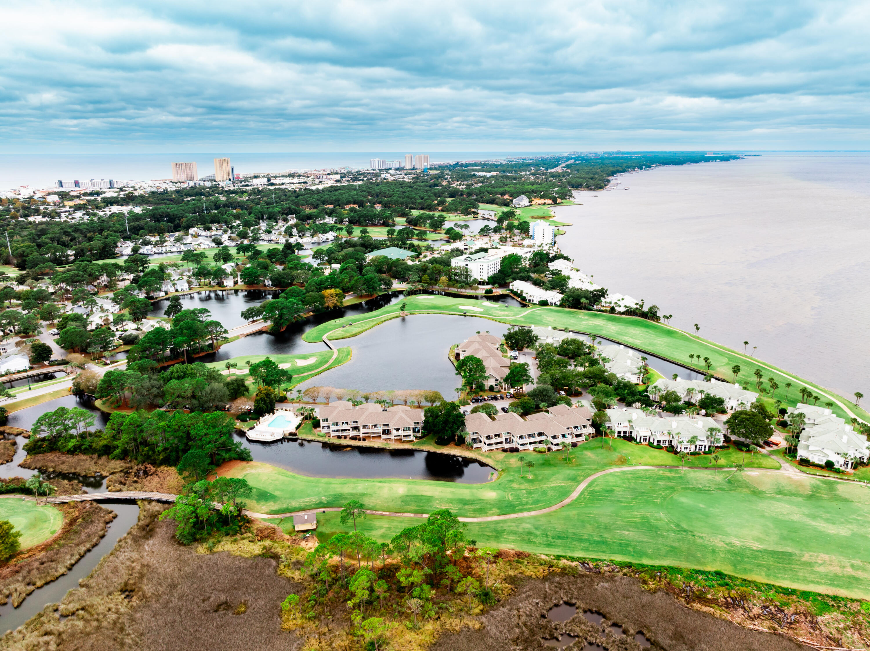 HARBOUR POINT CONDO - Residential