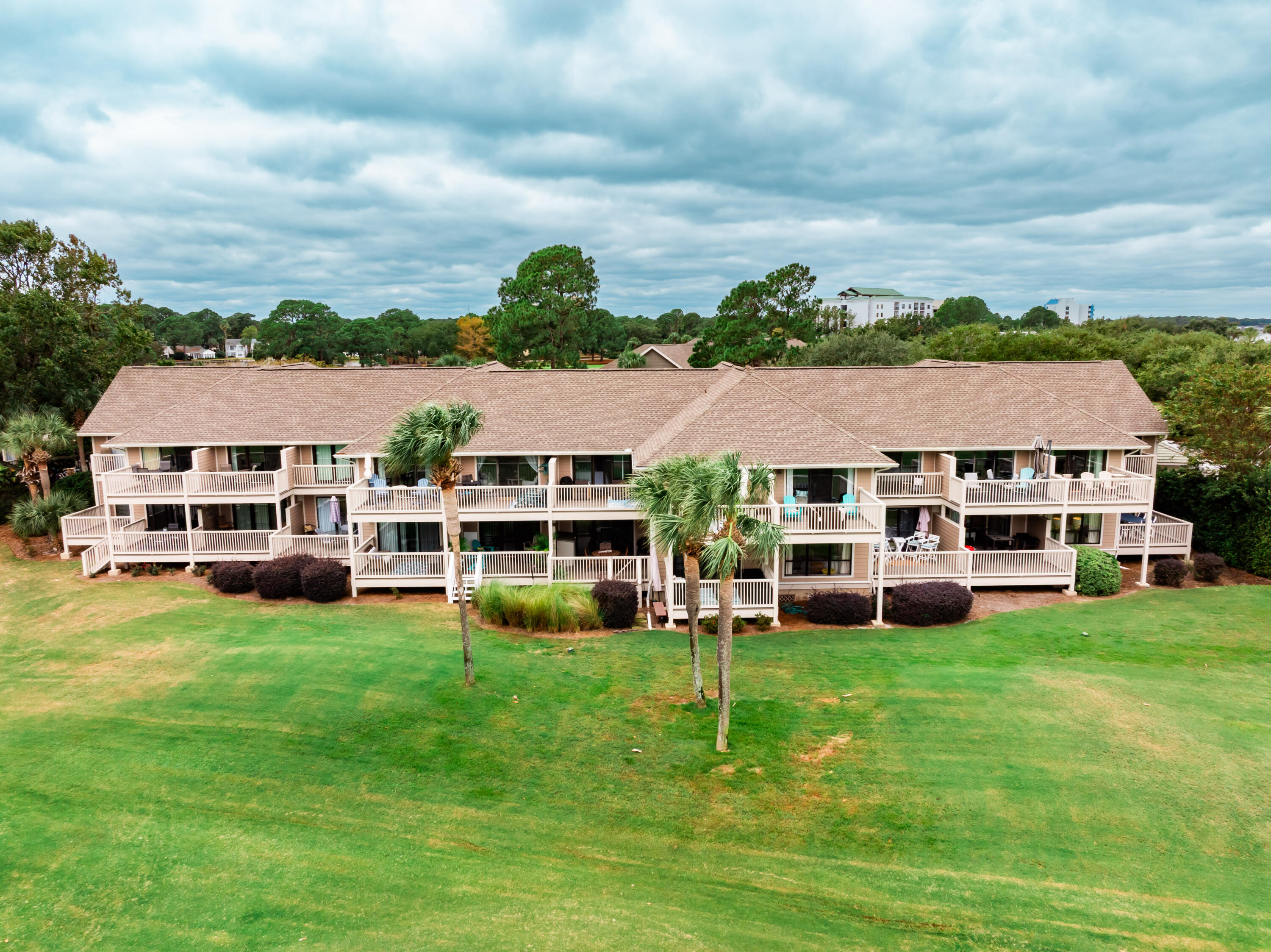 HARBOUR POINT CONDO - Residential