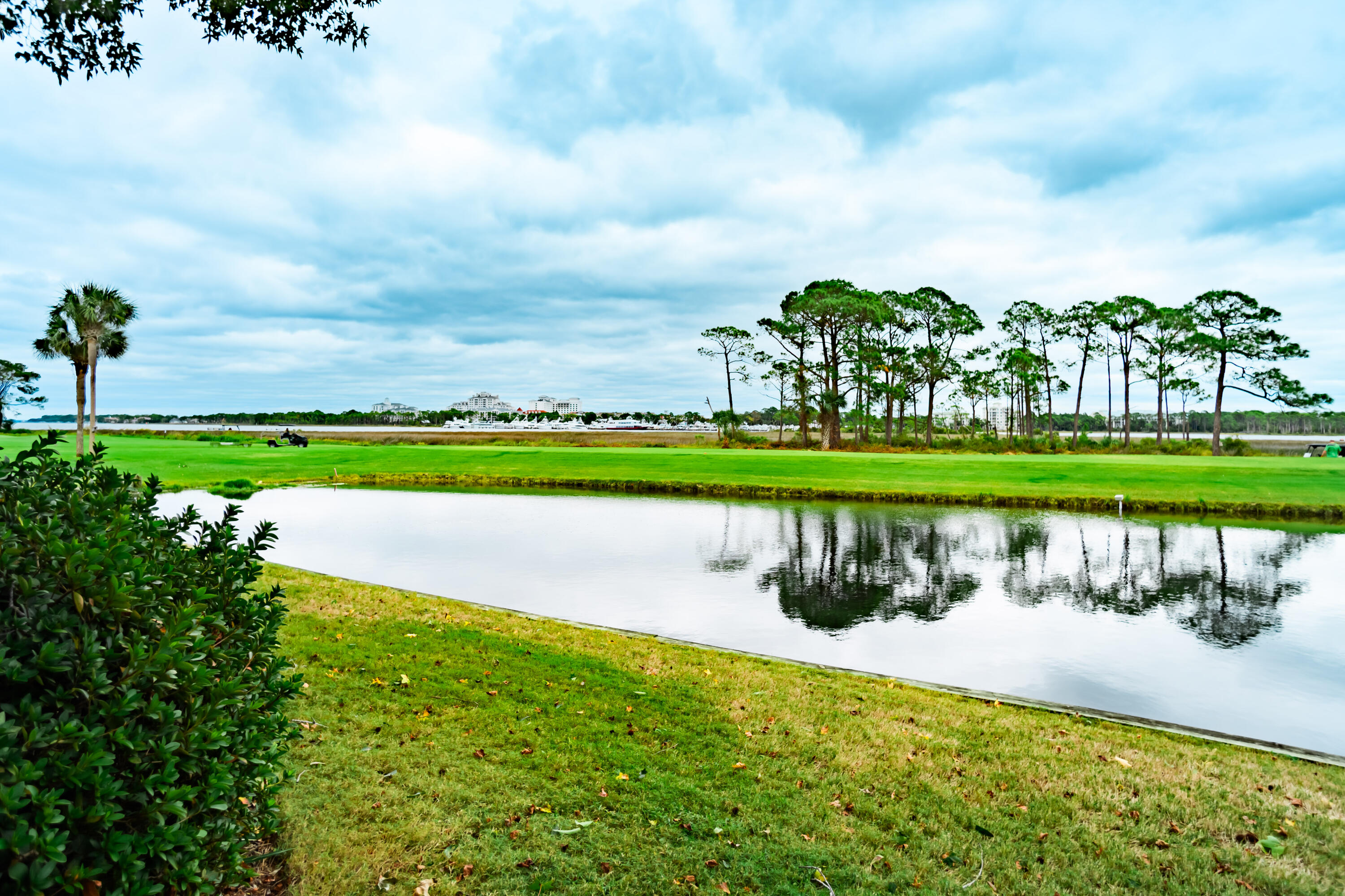 HARBOUR POINT CONDO - Residential