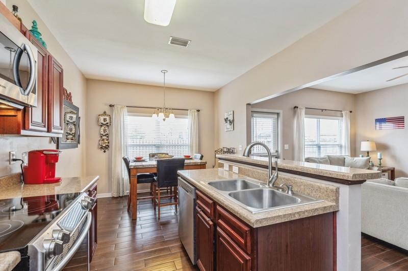 HERITAGE MANOR - Residential