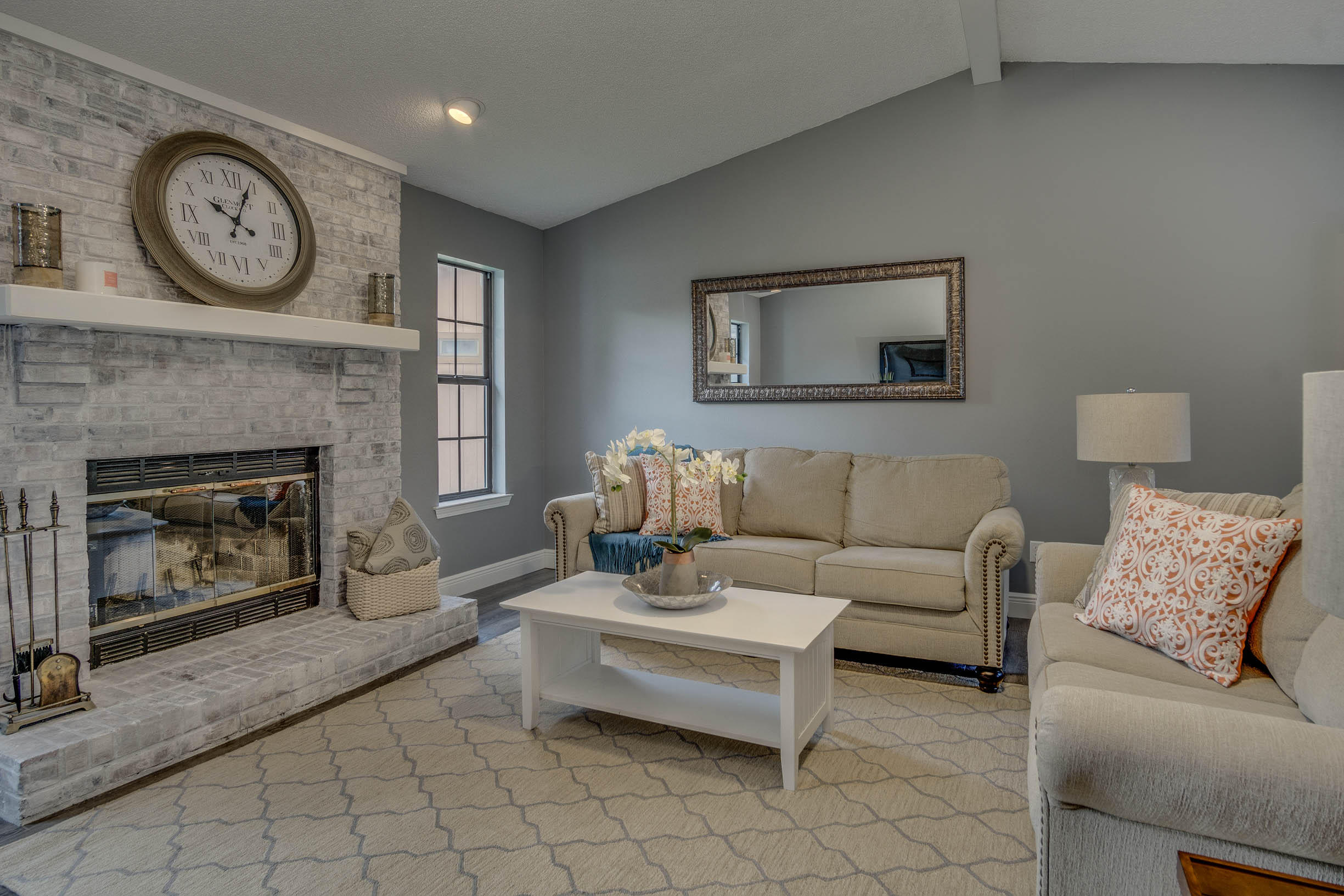 MEADOW WOODS - Residential