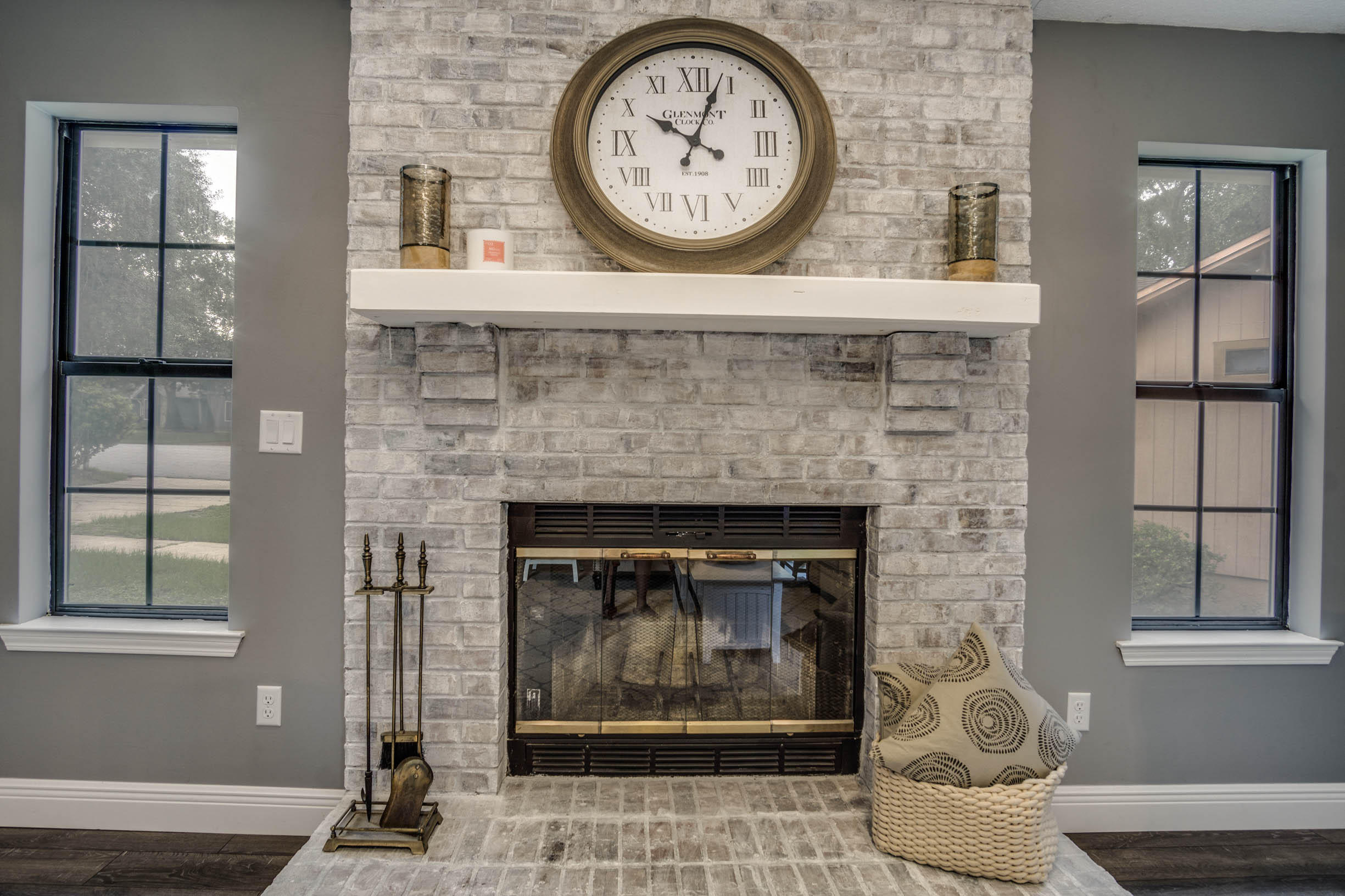 MEADOW WOODS - Residential