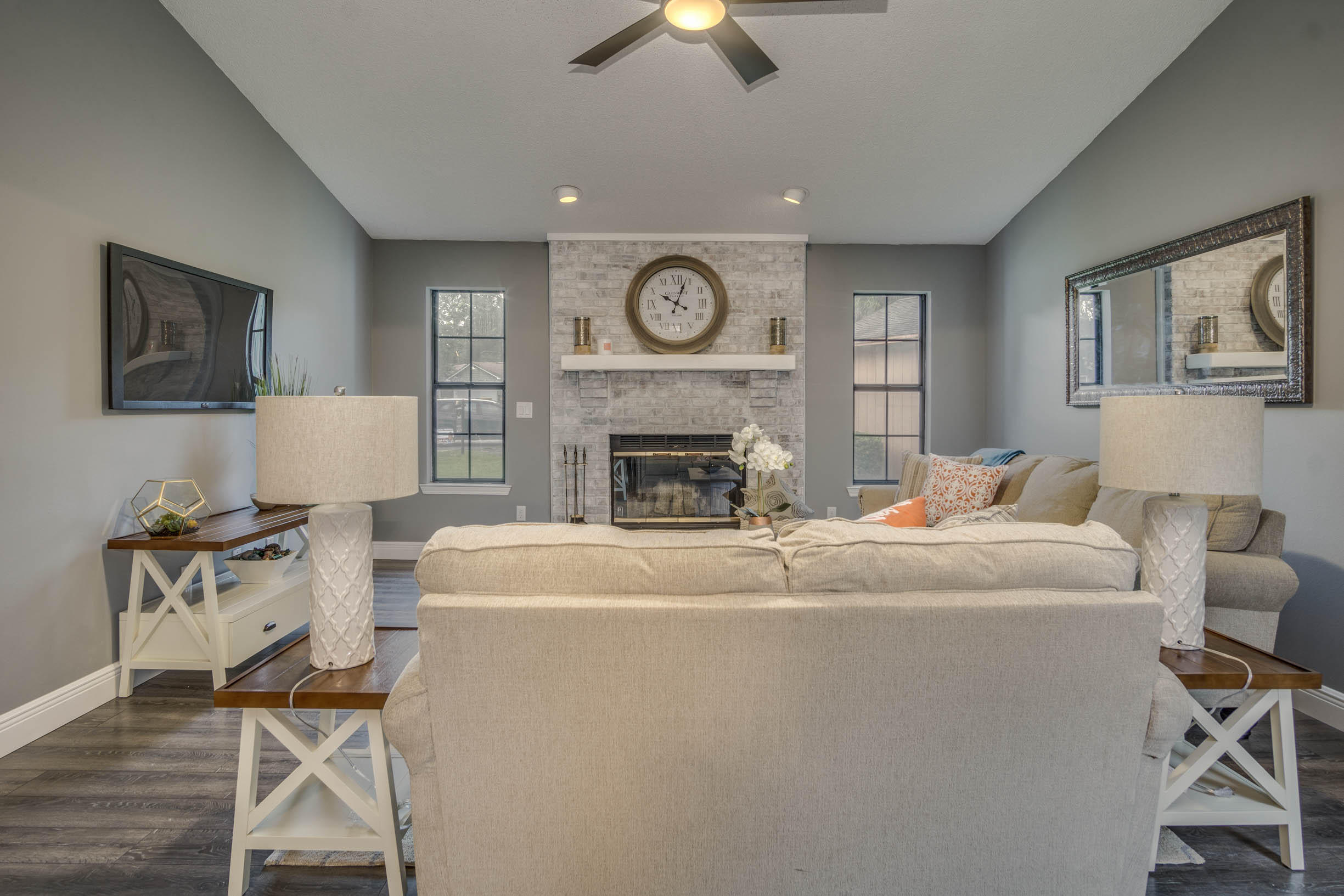 MEADOW WOODS - Residential