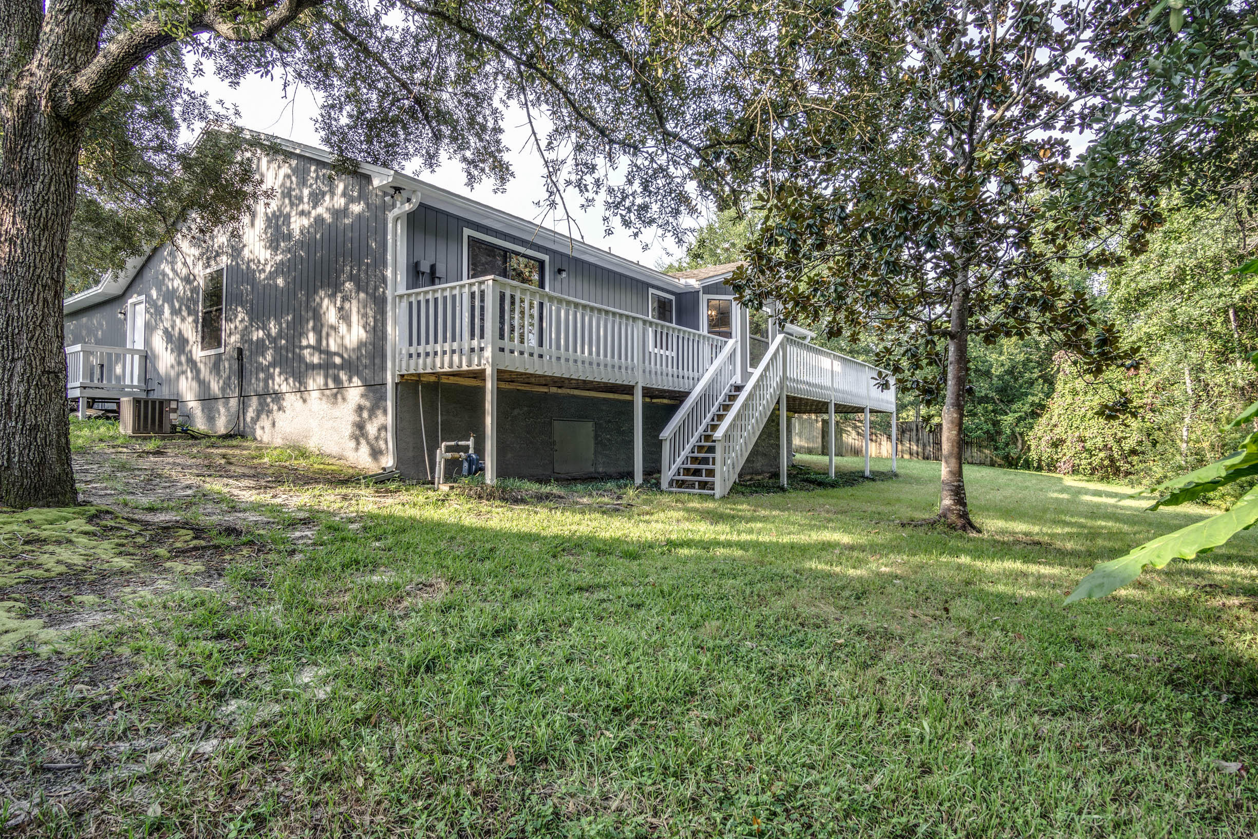 MEADOW WOODS - Residential