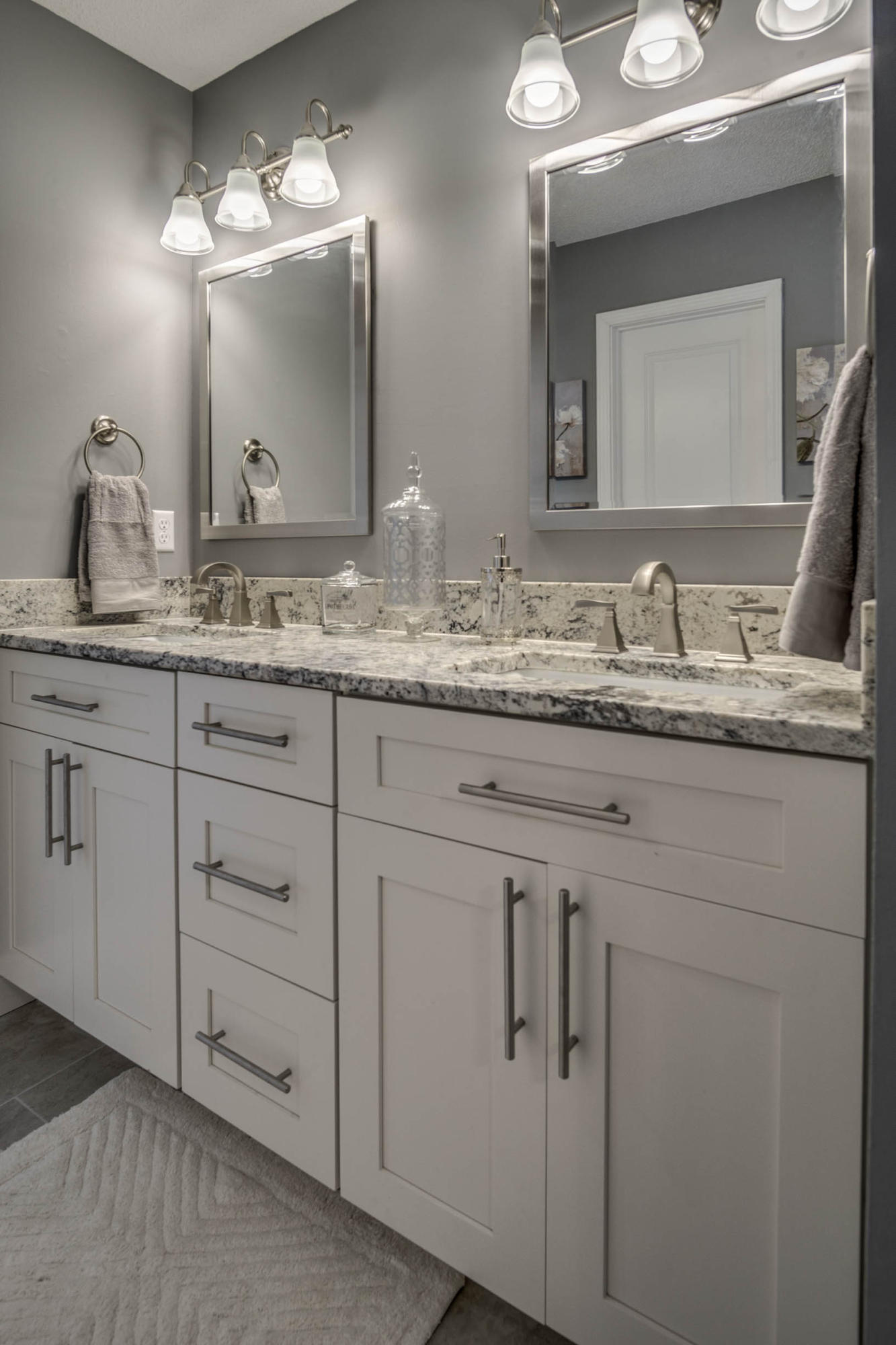 MEADOW WOODS - Residential