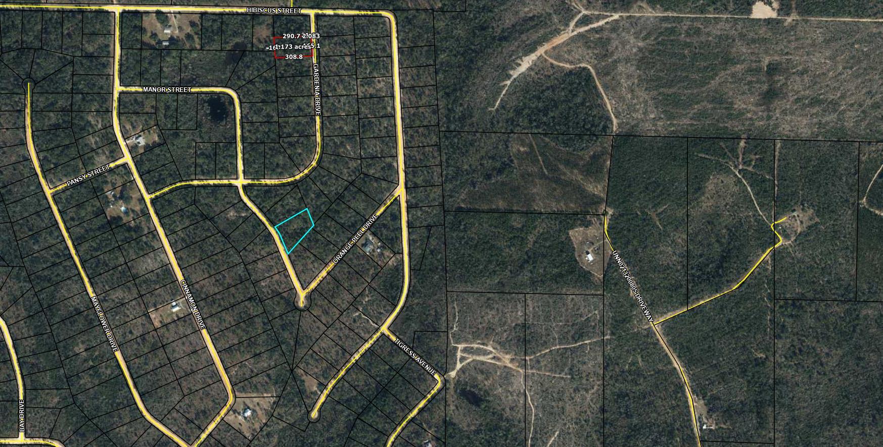 Large 1.312 acre lot in Compass Lake in the Hills. here is a voluntary HOA of $135 a year, but what a great price for all the amenities that are included such as: access to 2 lakes for fishing, tennis, horse stables / riding, rental cabins, RV spots, boat rentals, clubhouse, and a golf range. Being an all-sports lake, enjoy water skiing, tubing, jet skiing, boating, sailing, kayaking & swimming. No need to worry about lunch while out on the water when you have a boat accessible shoreline restaurant. This location is great for someone who enjoys nature and a short drive to the beach since it is located half way between Panama City And Dothan. seller ha many parcels in Compass Lakes and willing to sell in a package or separate
