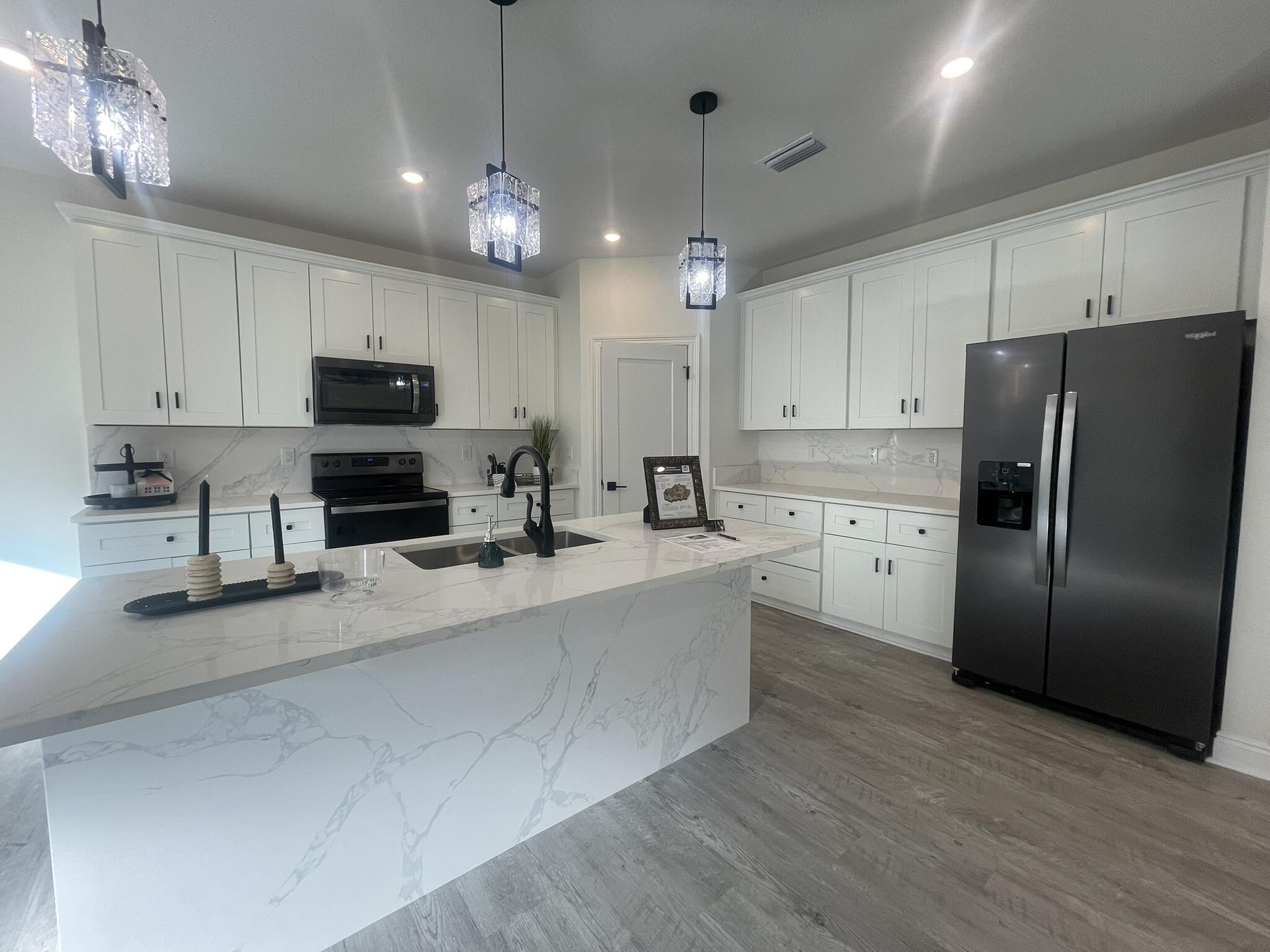 HOMEWOOD EST - Residential Lease