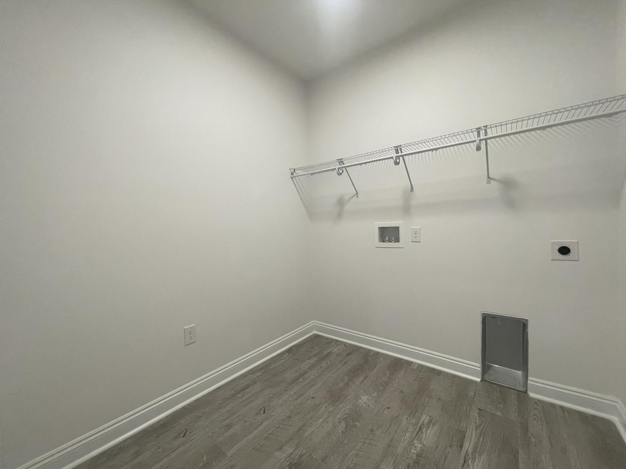 HOMEWOOD EST - Residential Lease