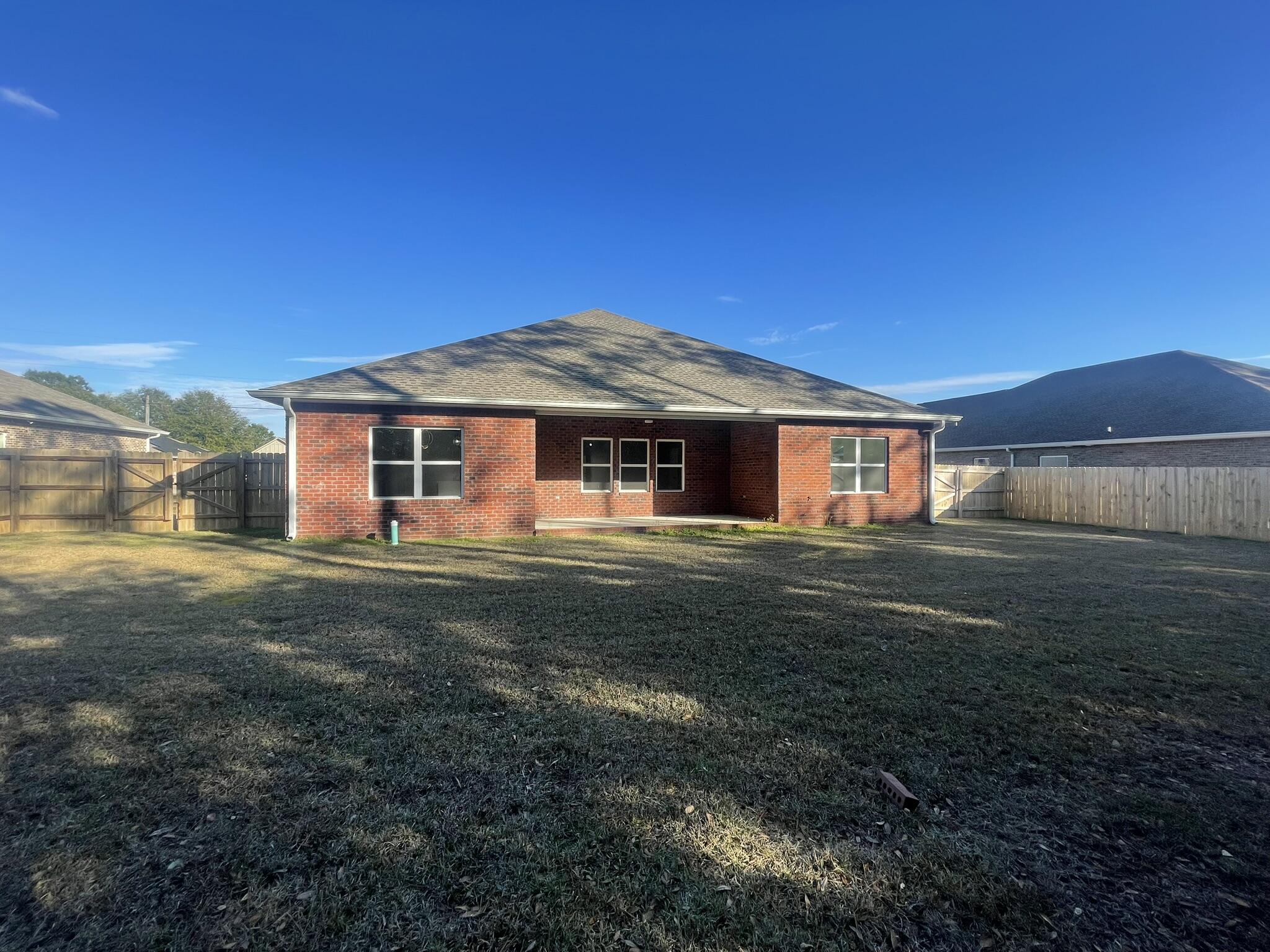 HOMEWOOD EST - Residential Lease