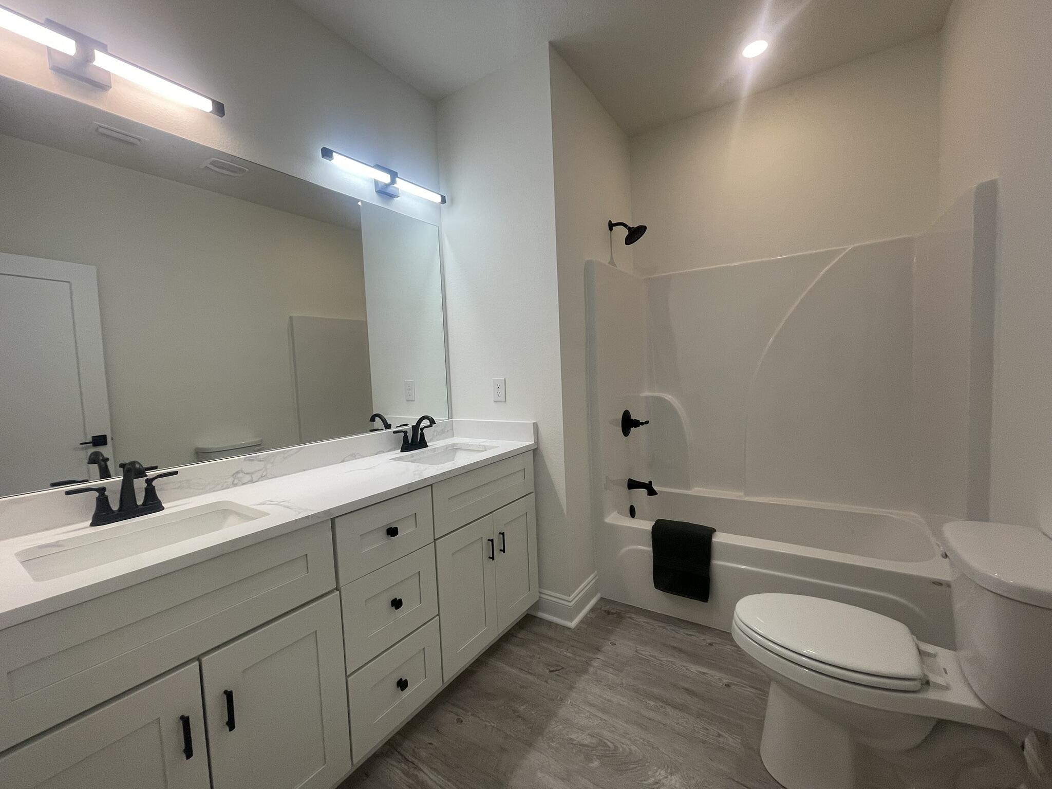 HOMEWOOD EST - Residential Lease