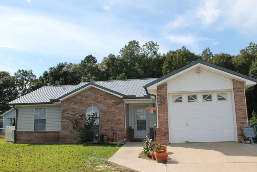 3 Bedroom 2 bath newly painted! Come see this one today!