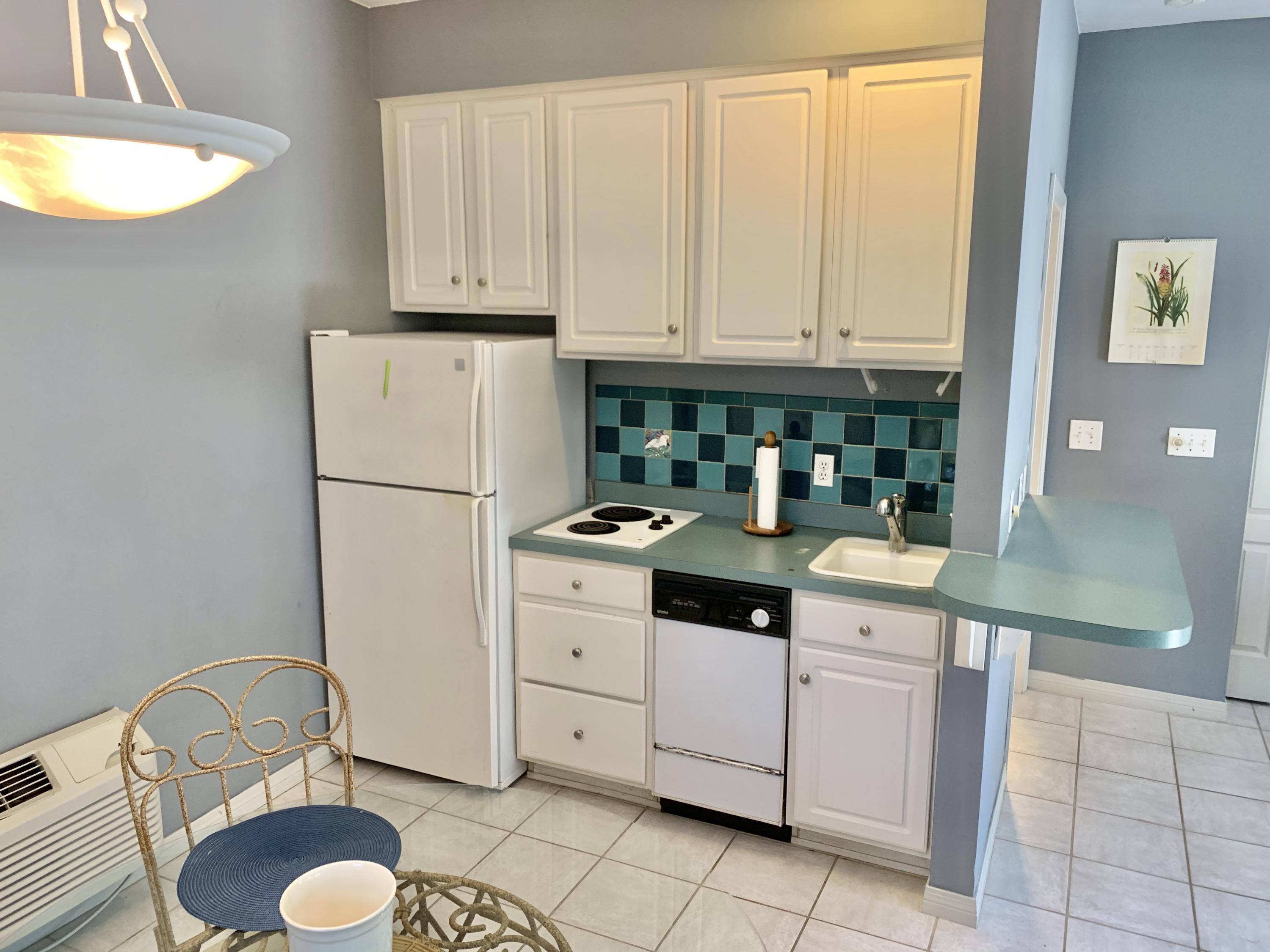 BEACH VIEW HEIGHTS UNREC - Residential Lease