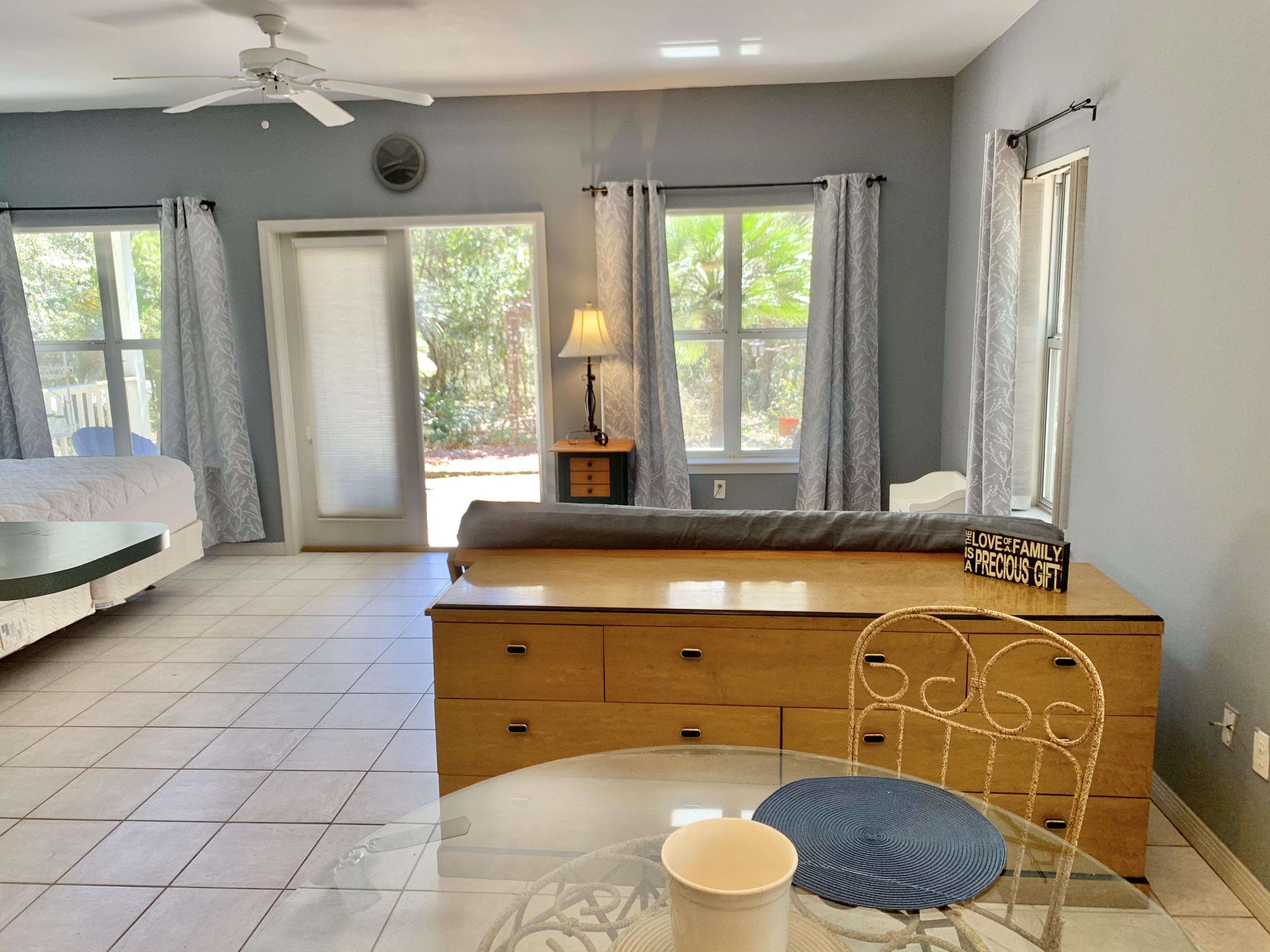 BEACH VIEW HEIGHTS UNREC - Residential Lease