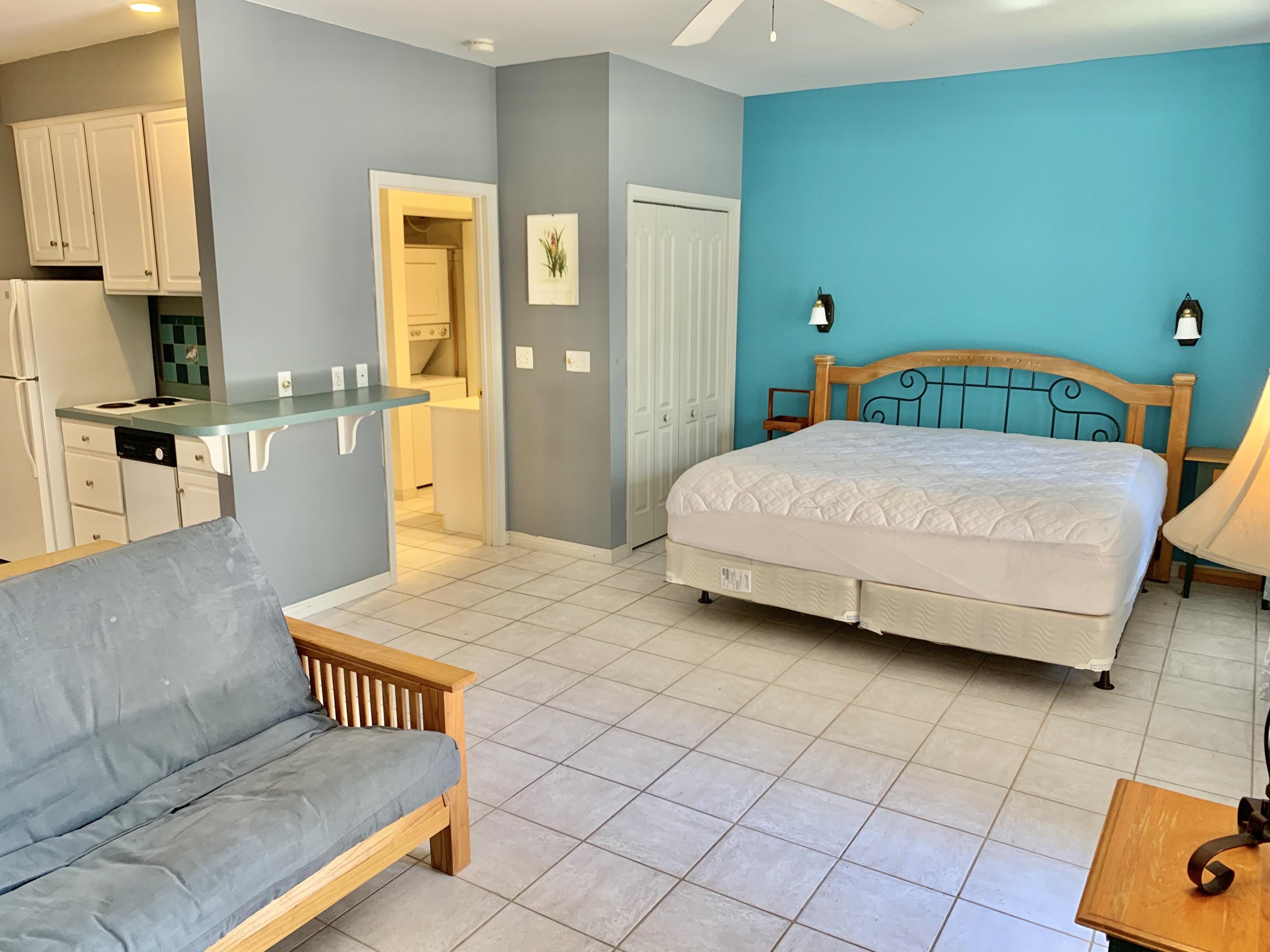 BEACH VIEW HEIGHTS UNREC - Residential Lease