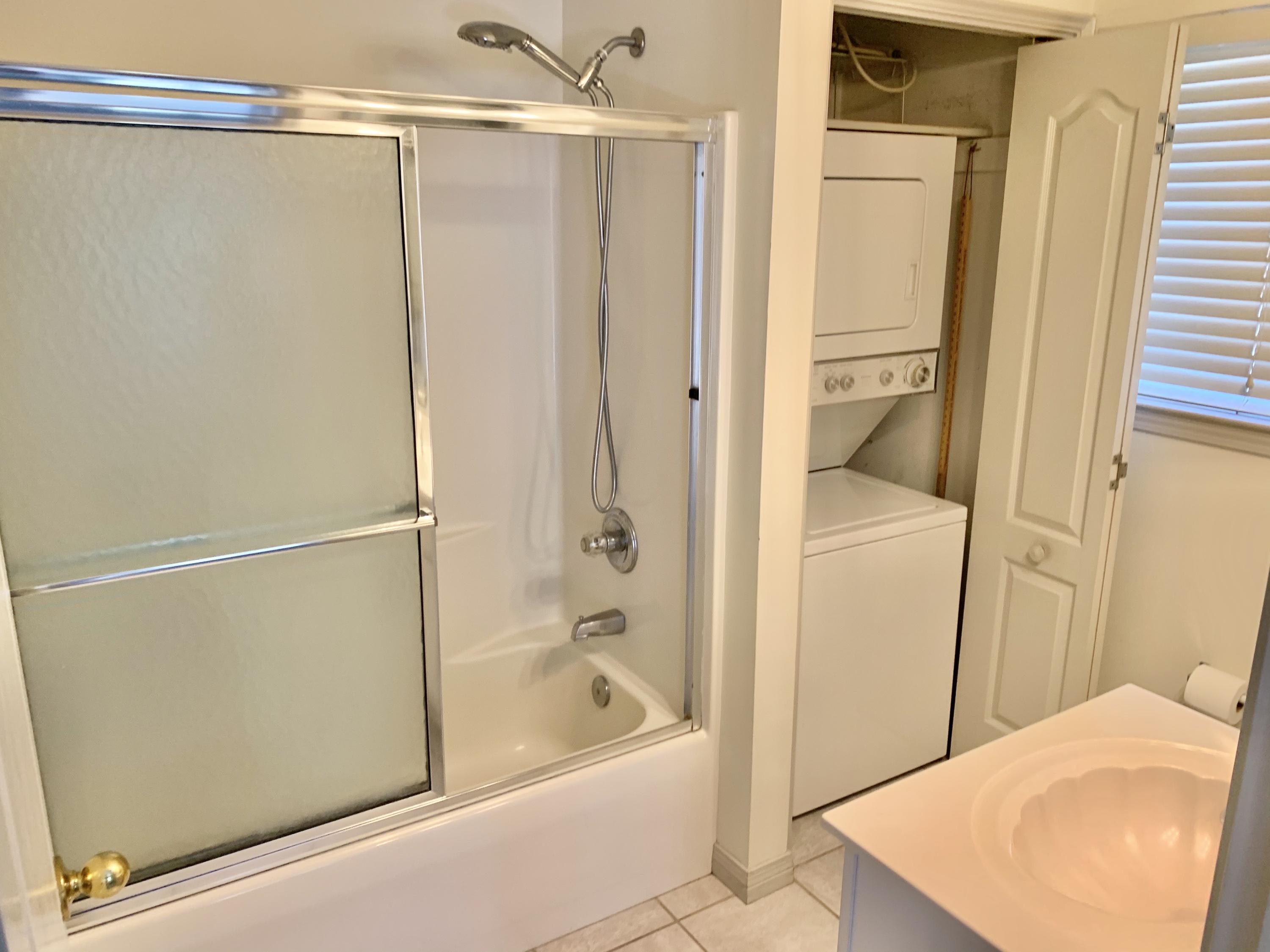 BEACH VIEW HEIGHTS UNREC - Residential Lease