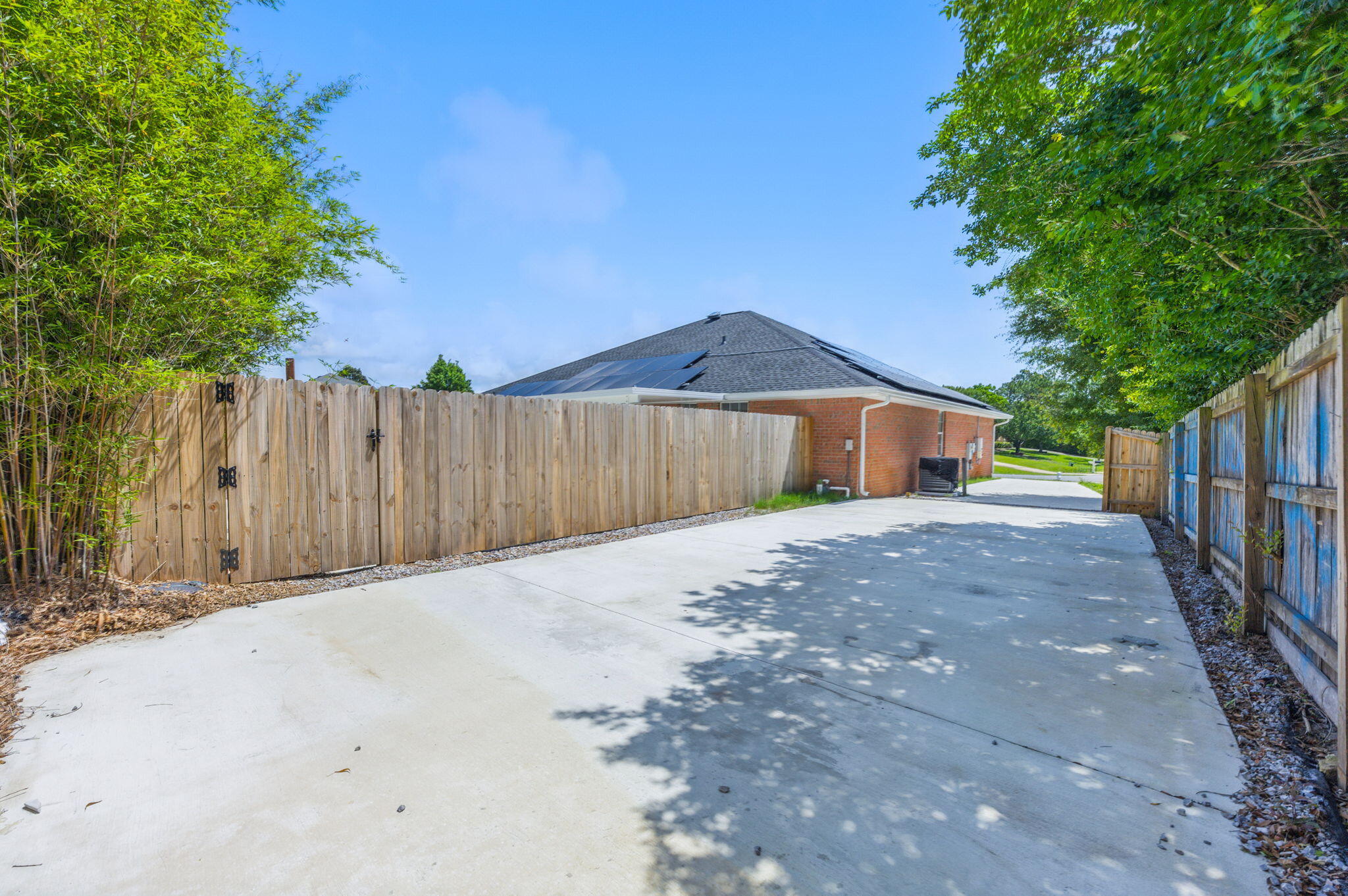 QUAYSIDE VILLAGE - Residential
