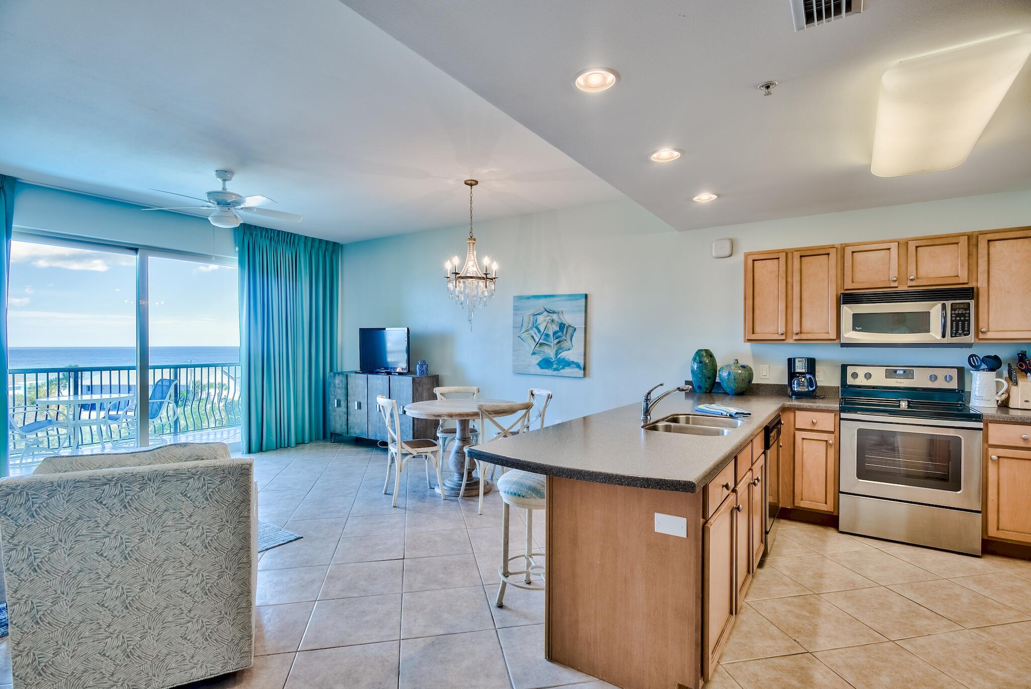 BEACH RESORT CONDOMINIUM - Residential Lease