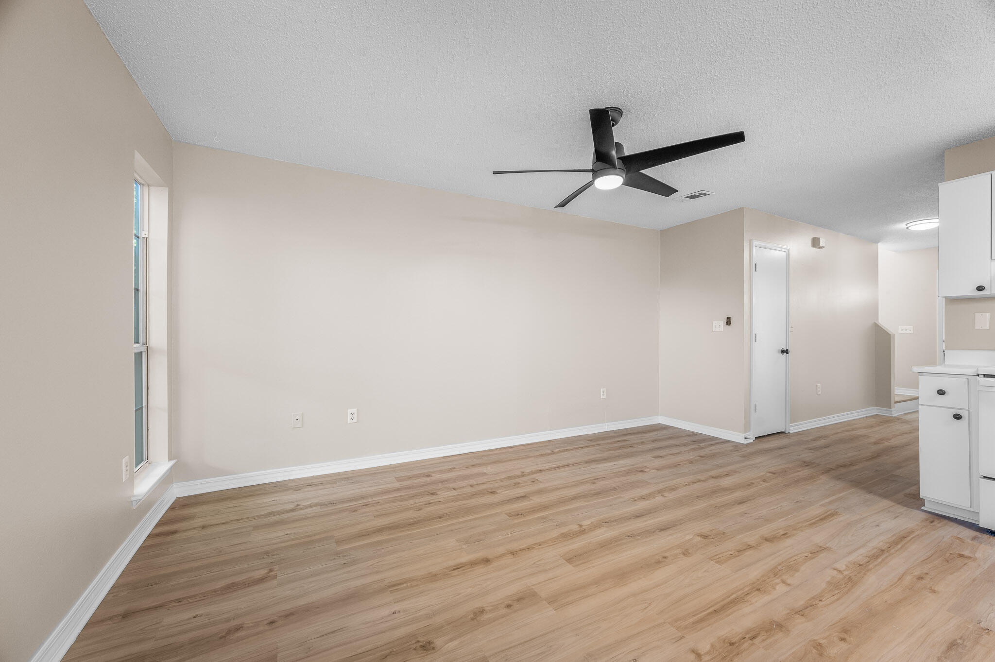 LiveOaks - Residential
