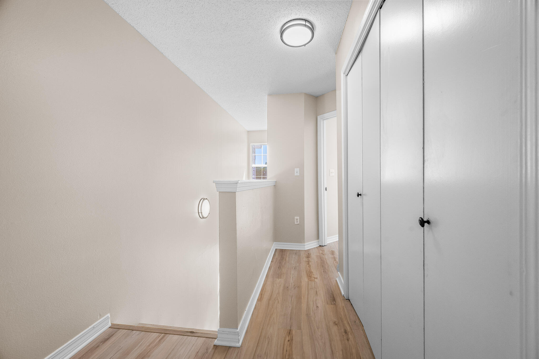 LiveOaks - Residential