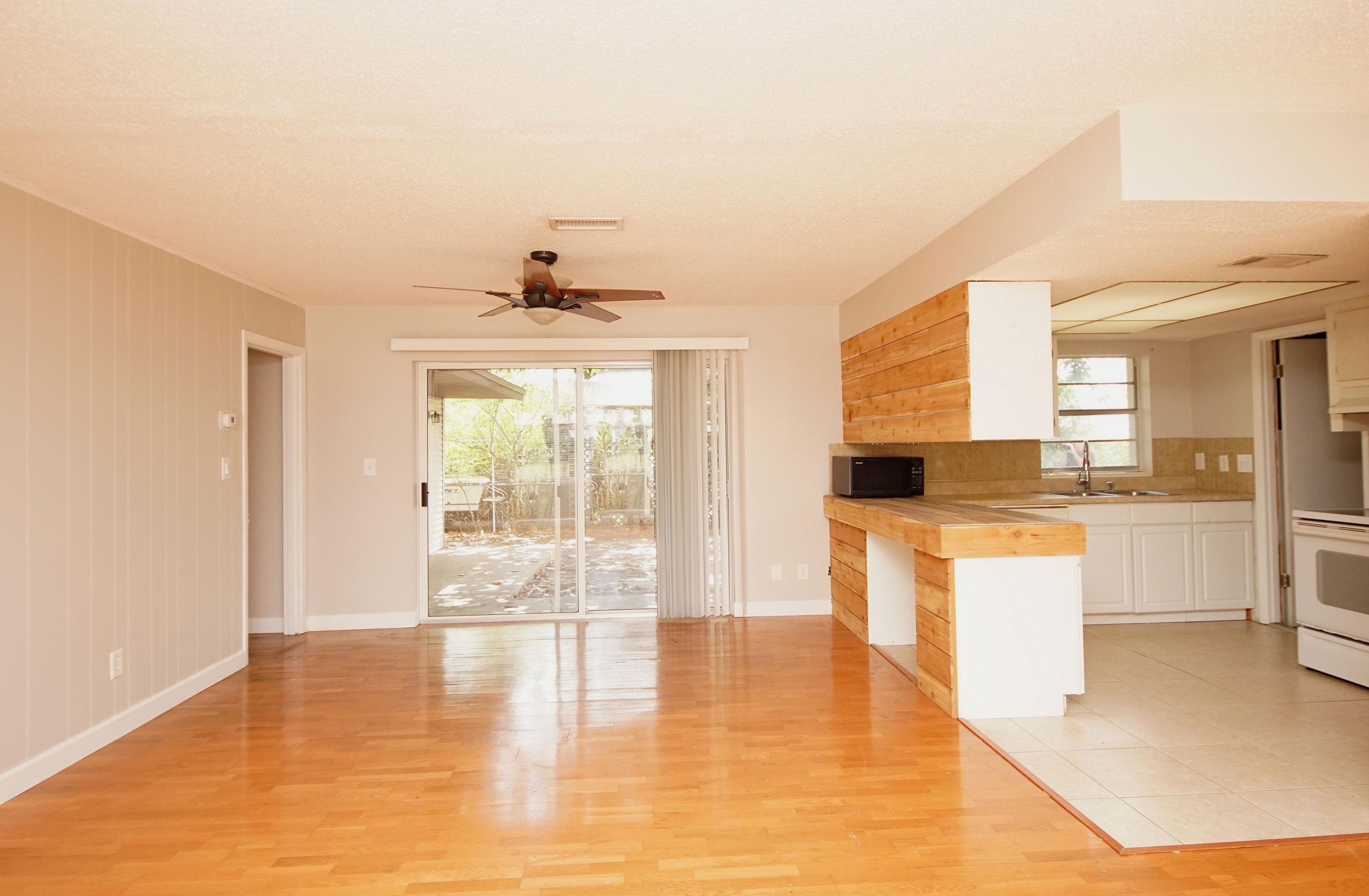 OAK TREE PARK - Residential