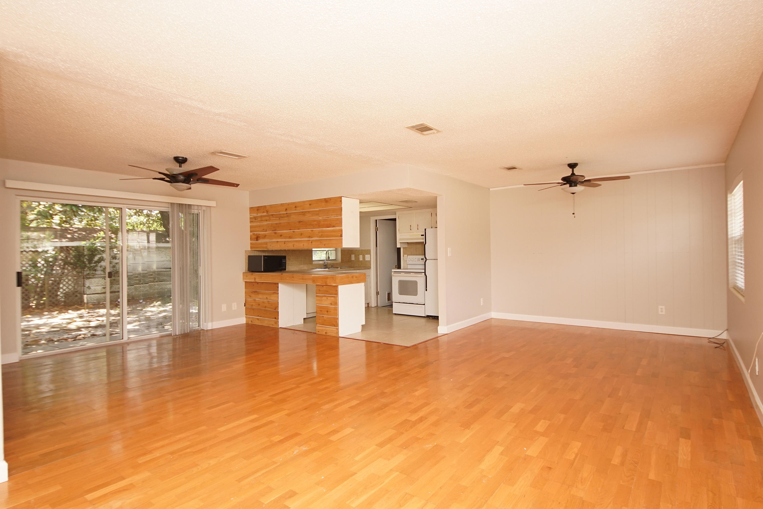 OAK TREE PARK - Residential