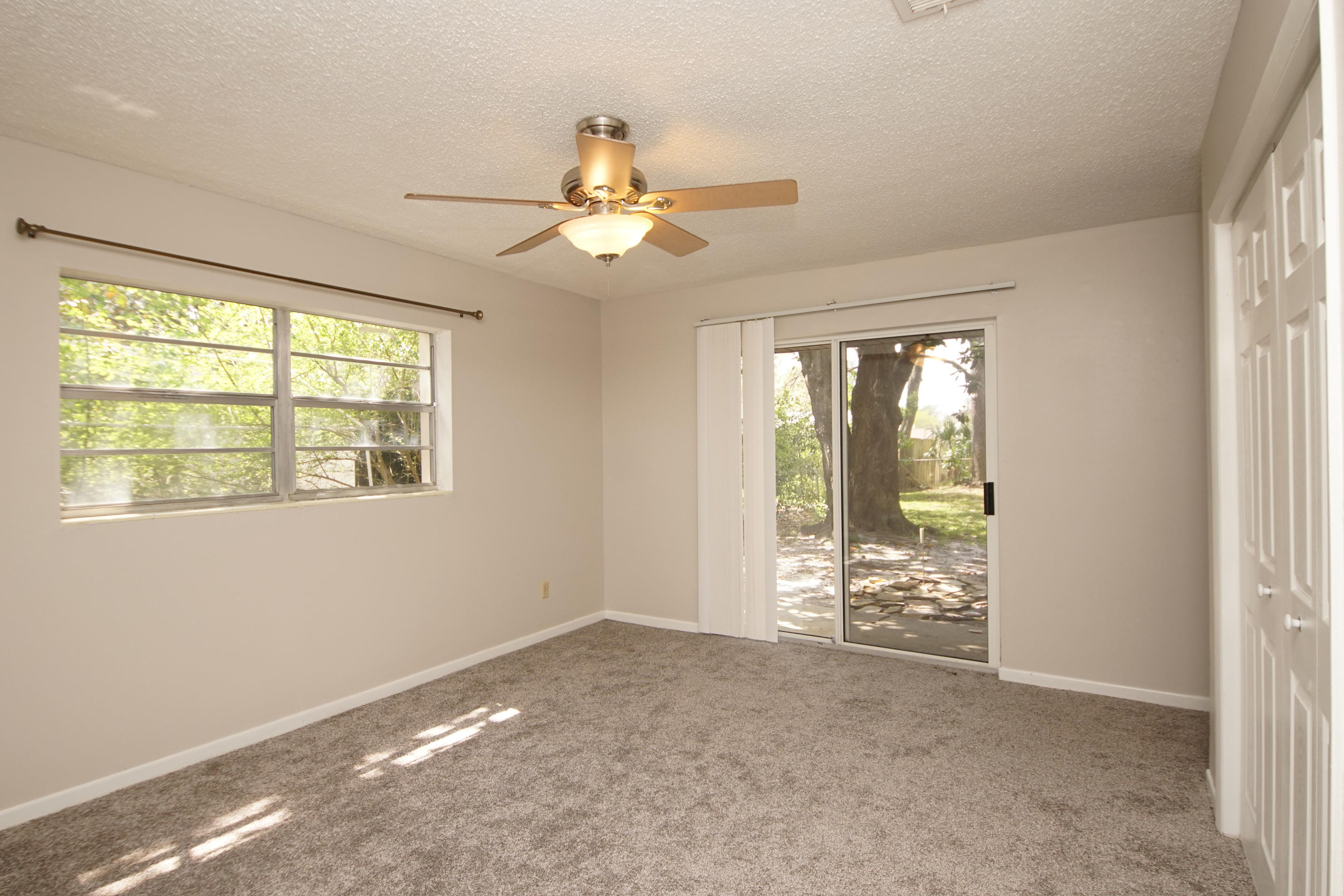 OAK TREE PARK - Residential