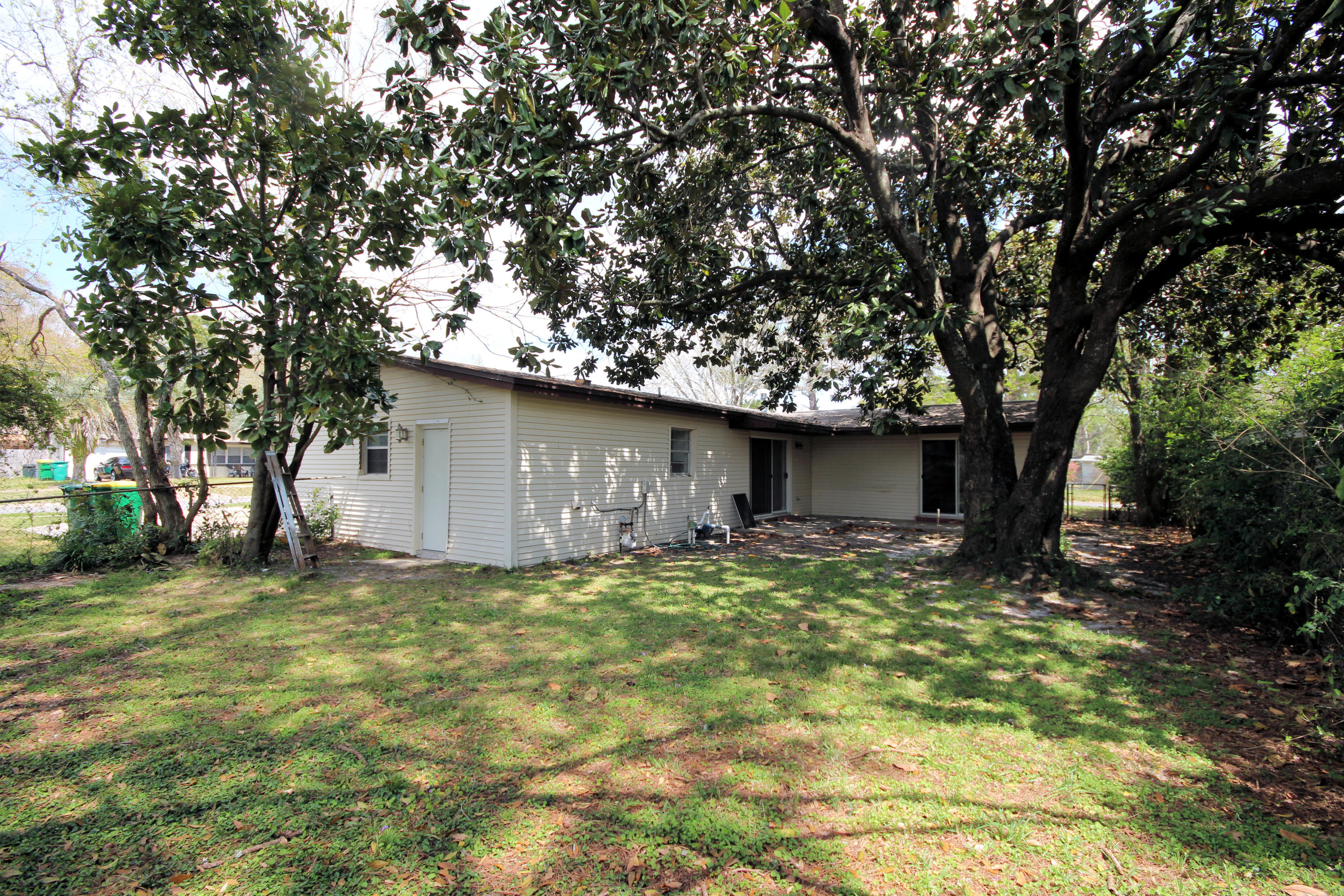 OAK TREE PARK - Residential