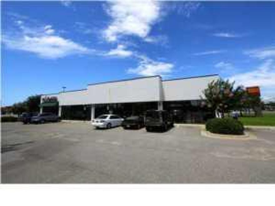 6000 SF former Blockbuster Bldg, sits on front of Walmart