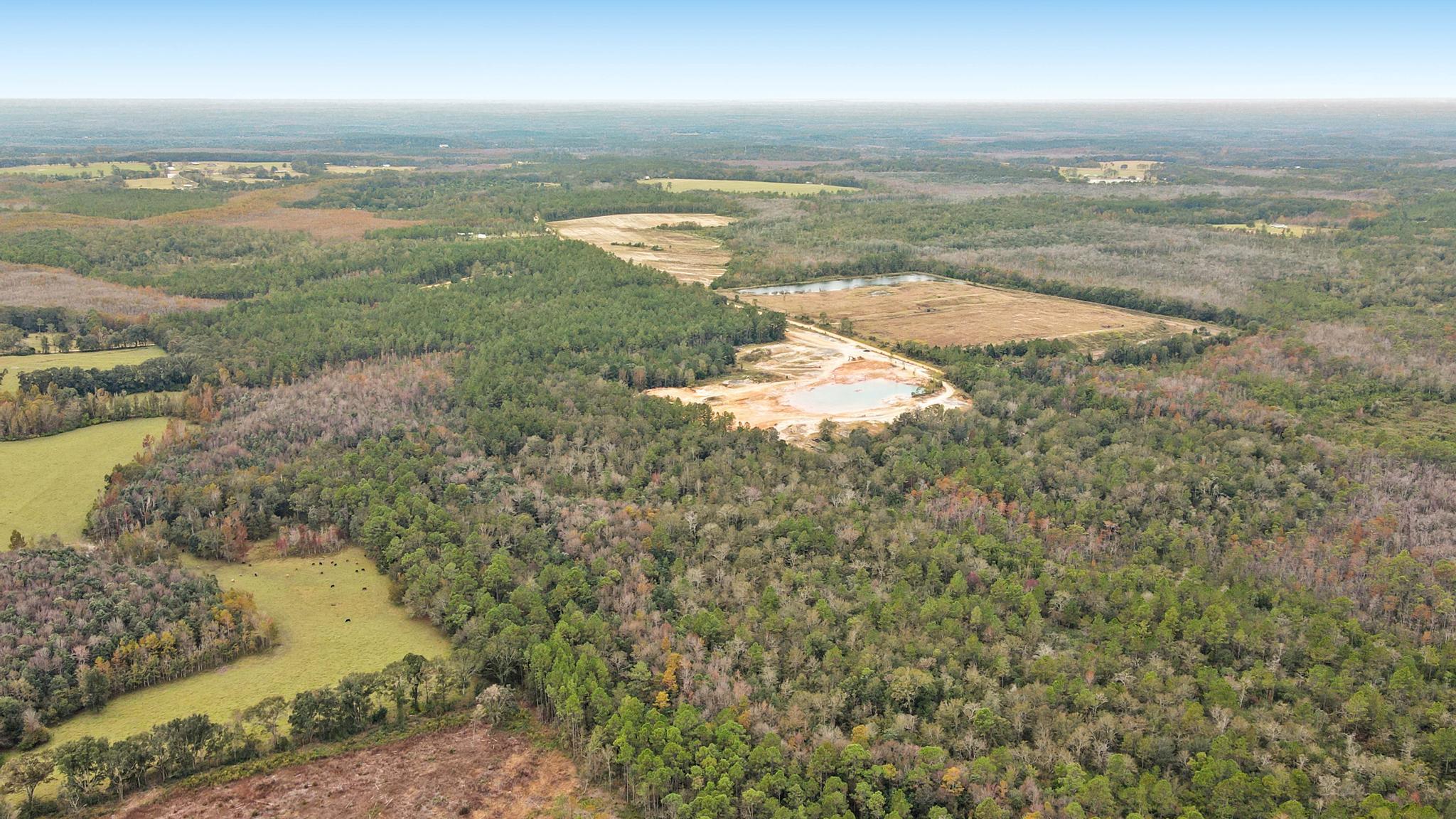 NO RECORDED SUBDIVISION - Land