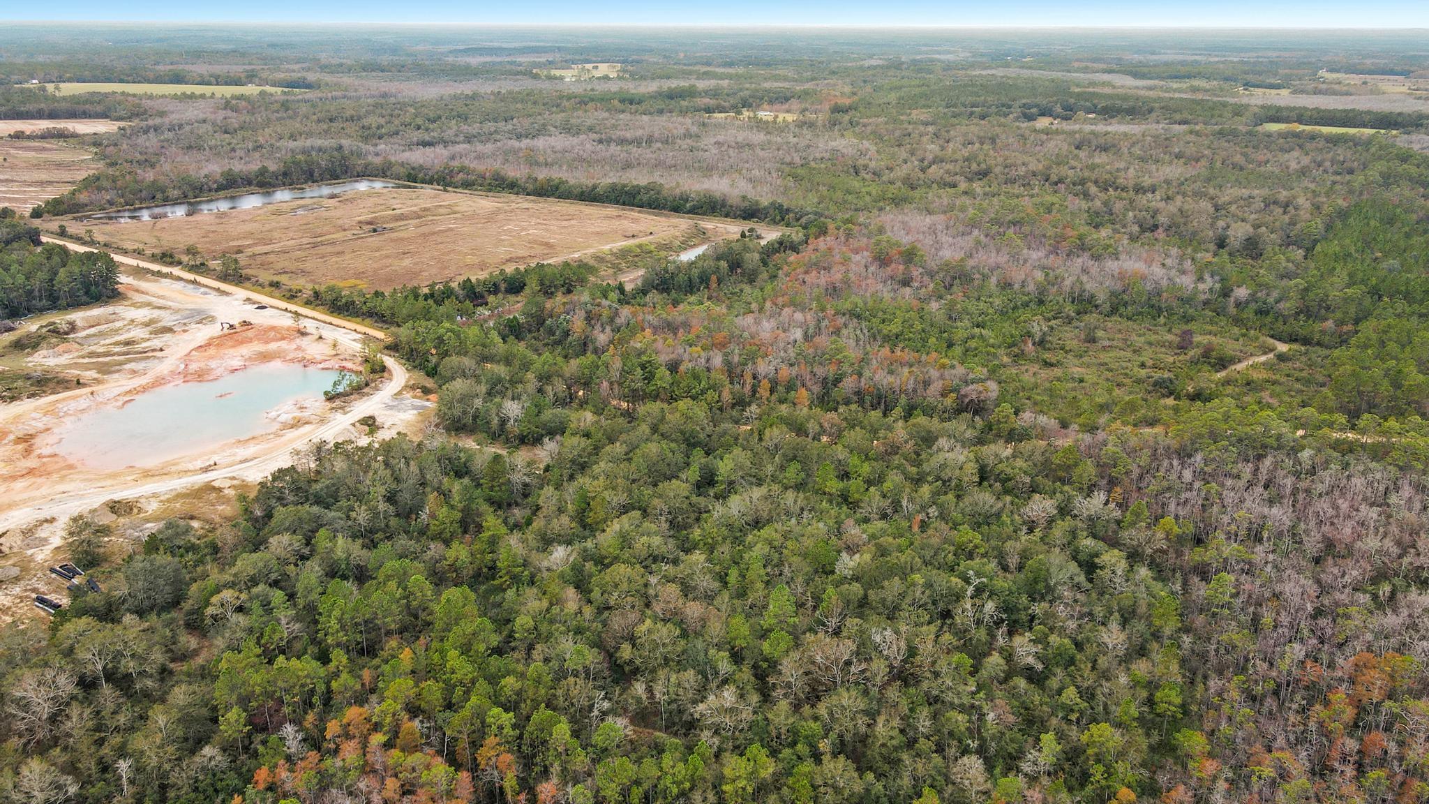 NO RECORDED SUBDIVISION - Land