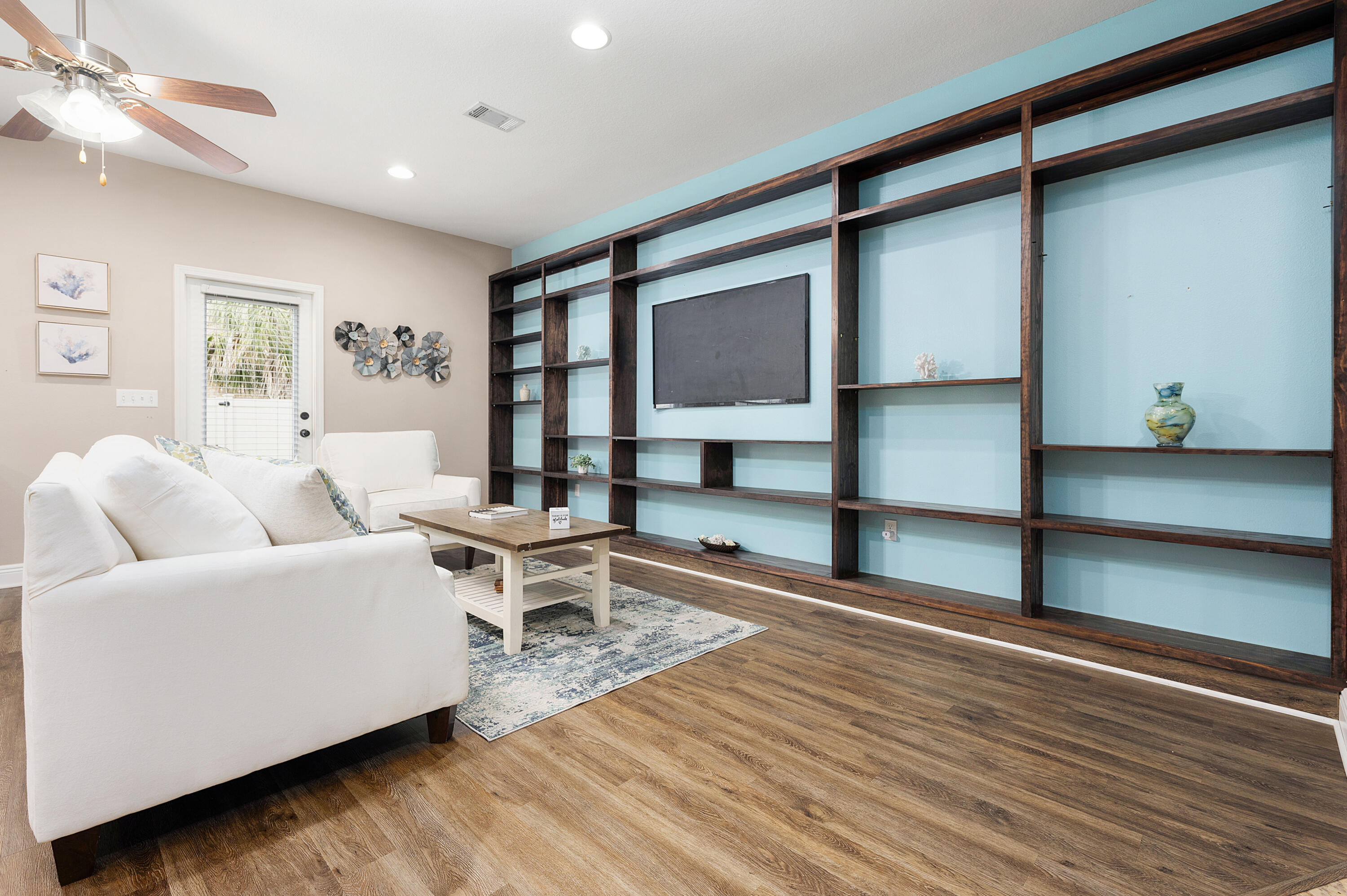 RESERVE POINTE - Residential