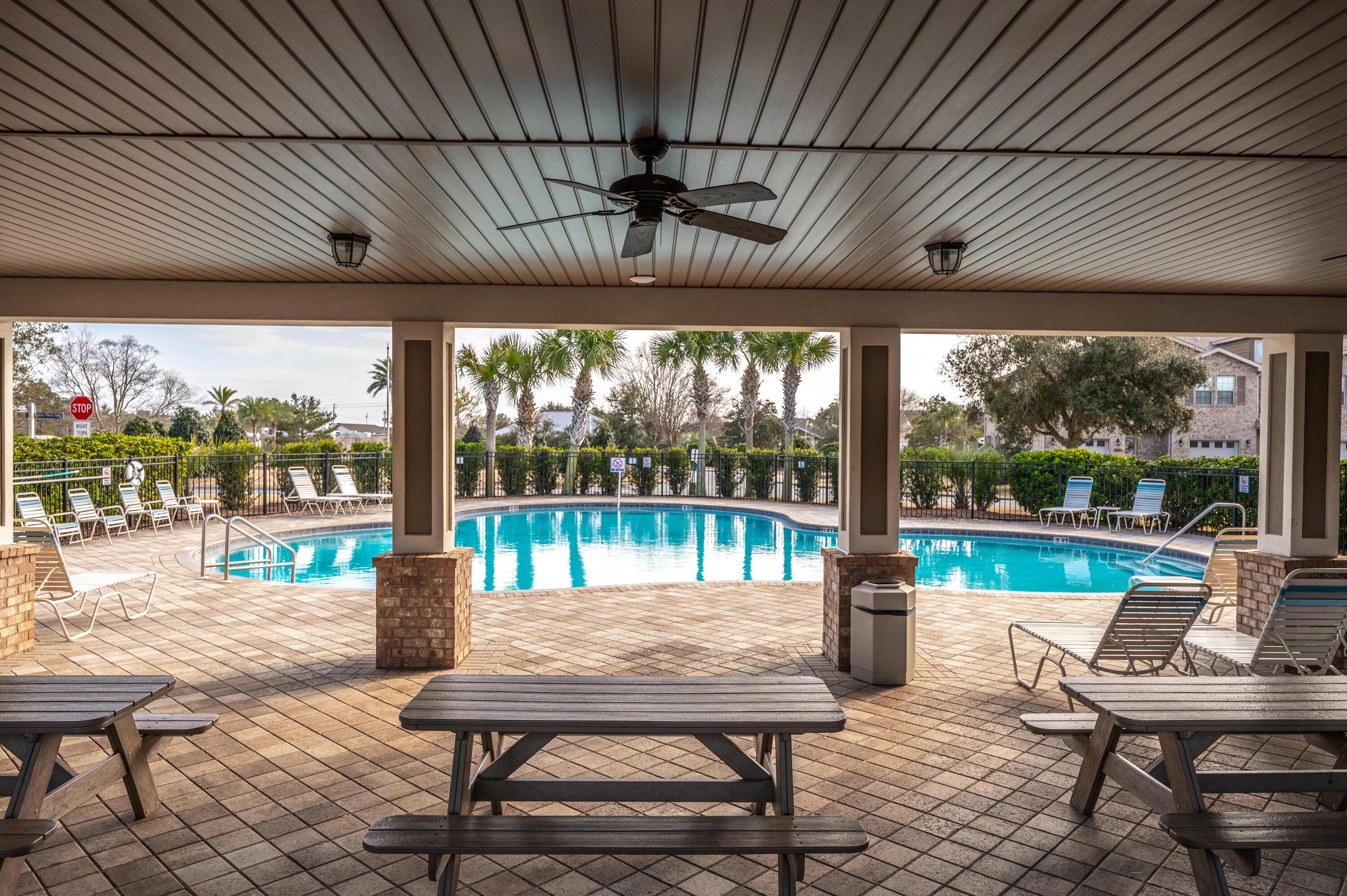 RESERVE POINTE - Residential