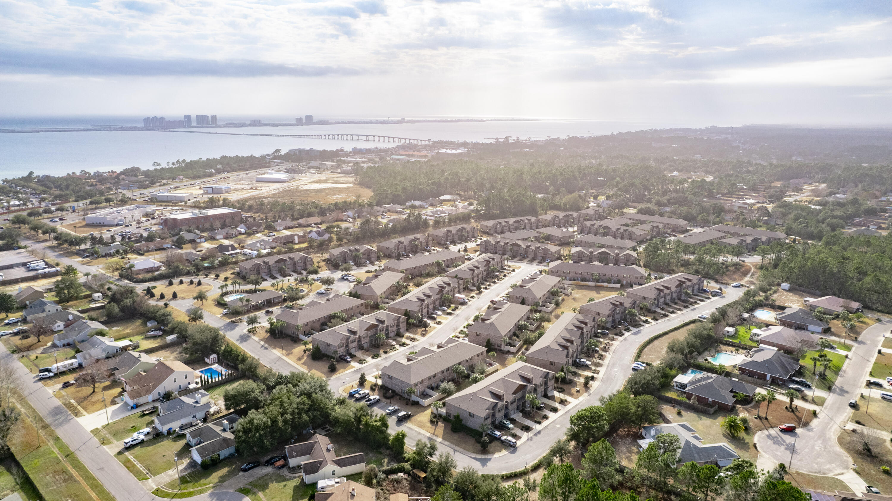 RESERVE POINTE - Residential