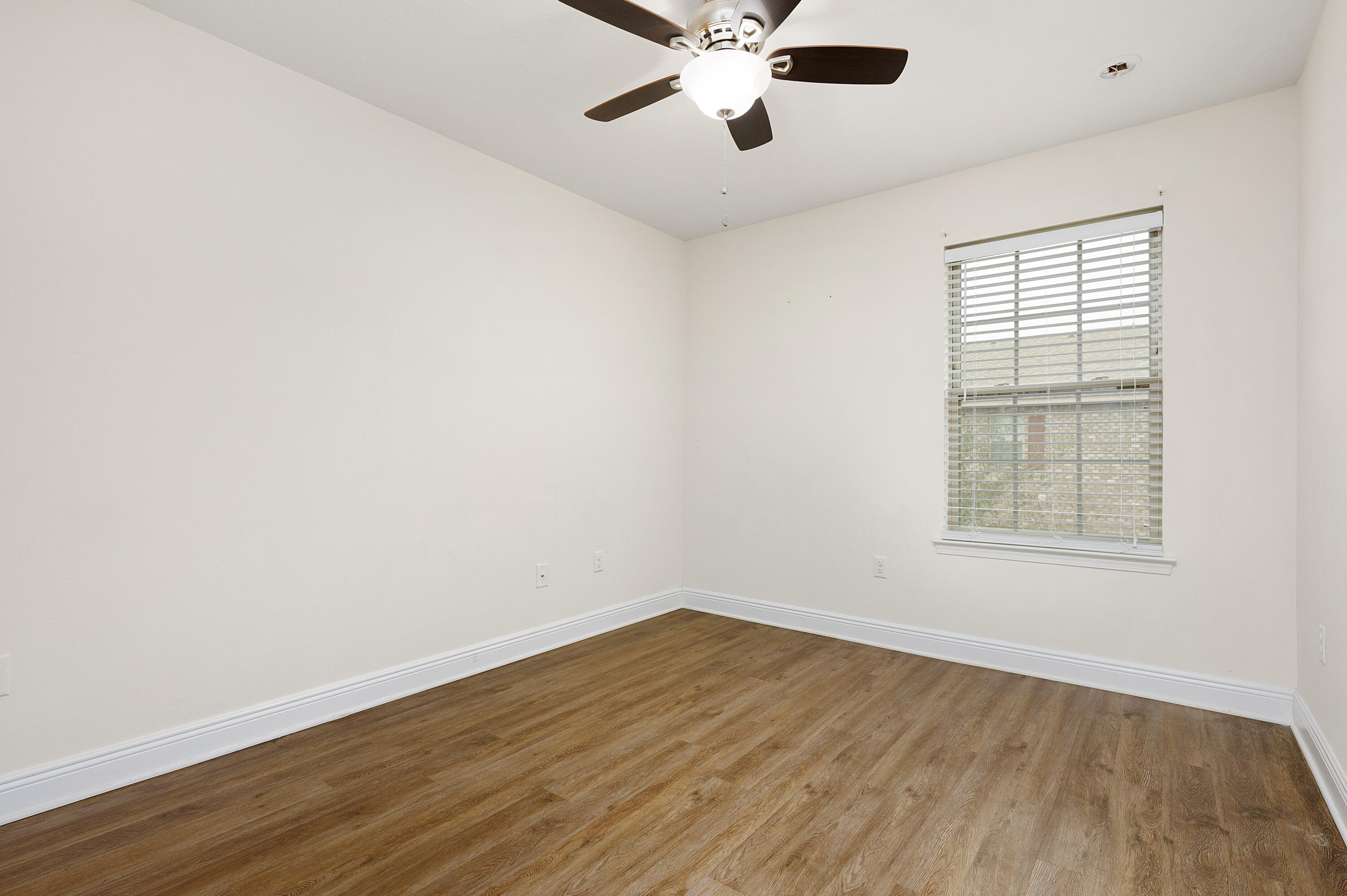 RESERVE POINTE - Residential