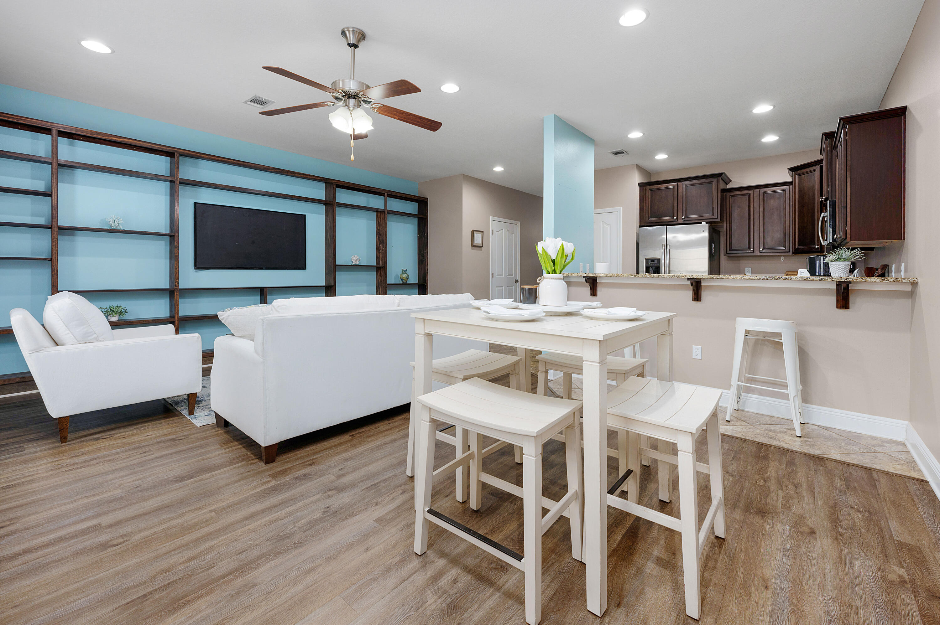 RESERVE POINTE - Residential