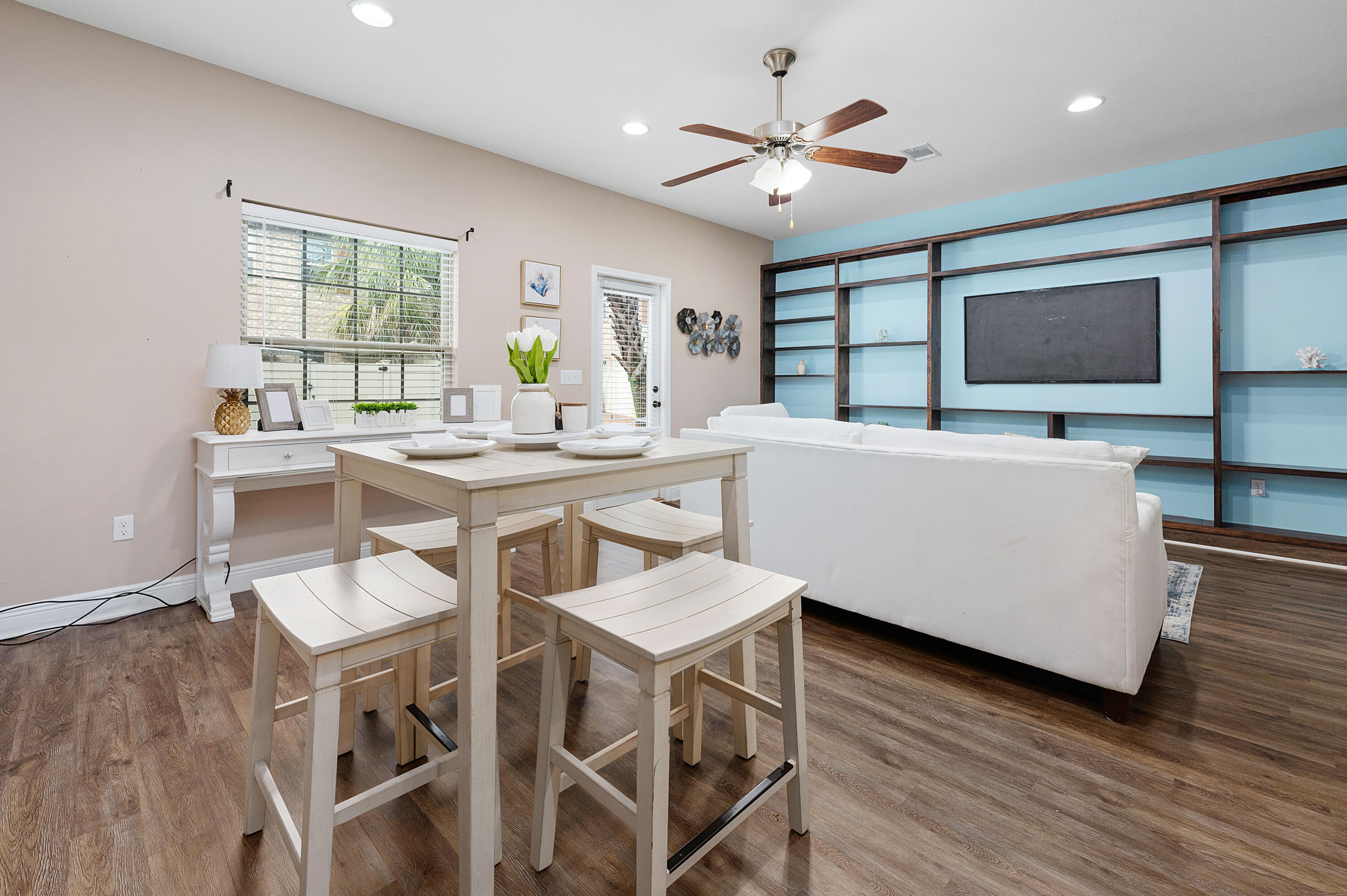 RESERVE POINTE - Residential