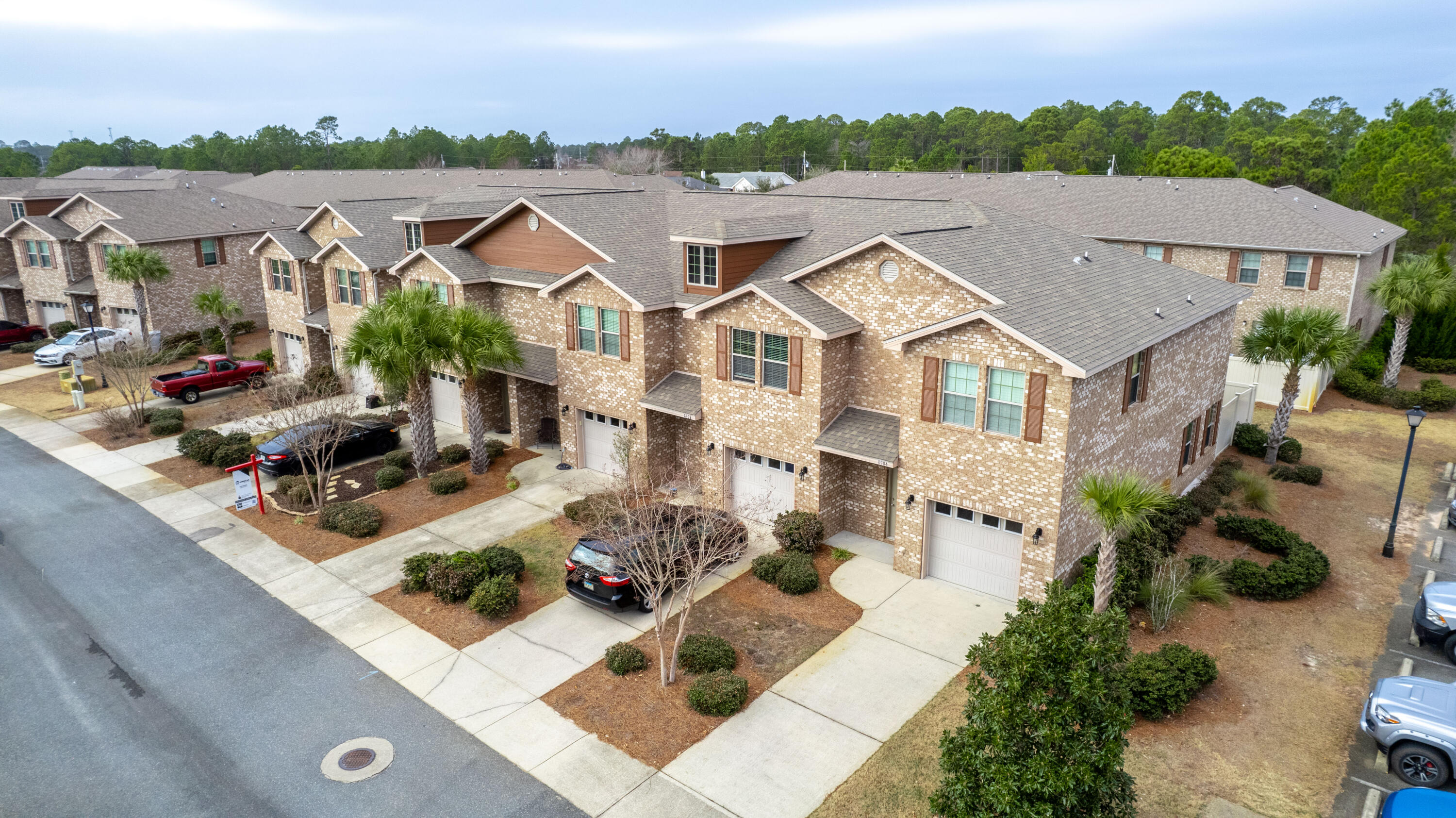 RESERVE POINTE - Residential