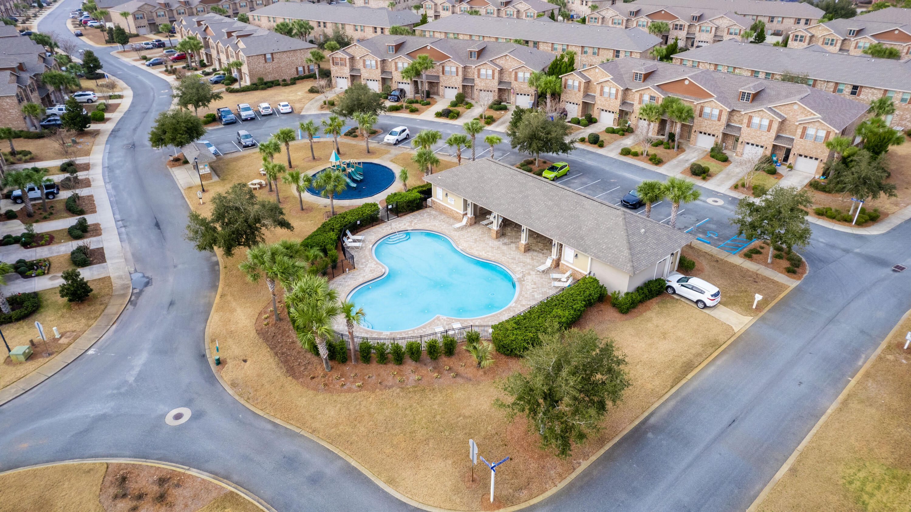 RESERVE POINTE - Residential