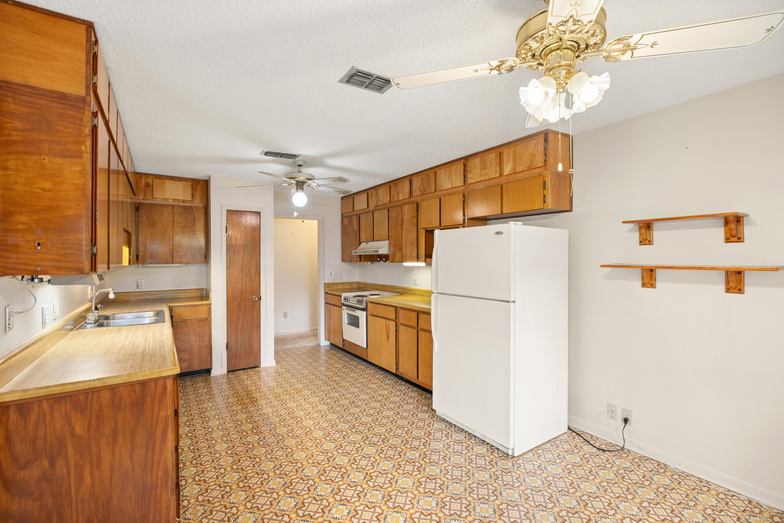 PALM ESTATES UNIT 3 - Residential