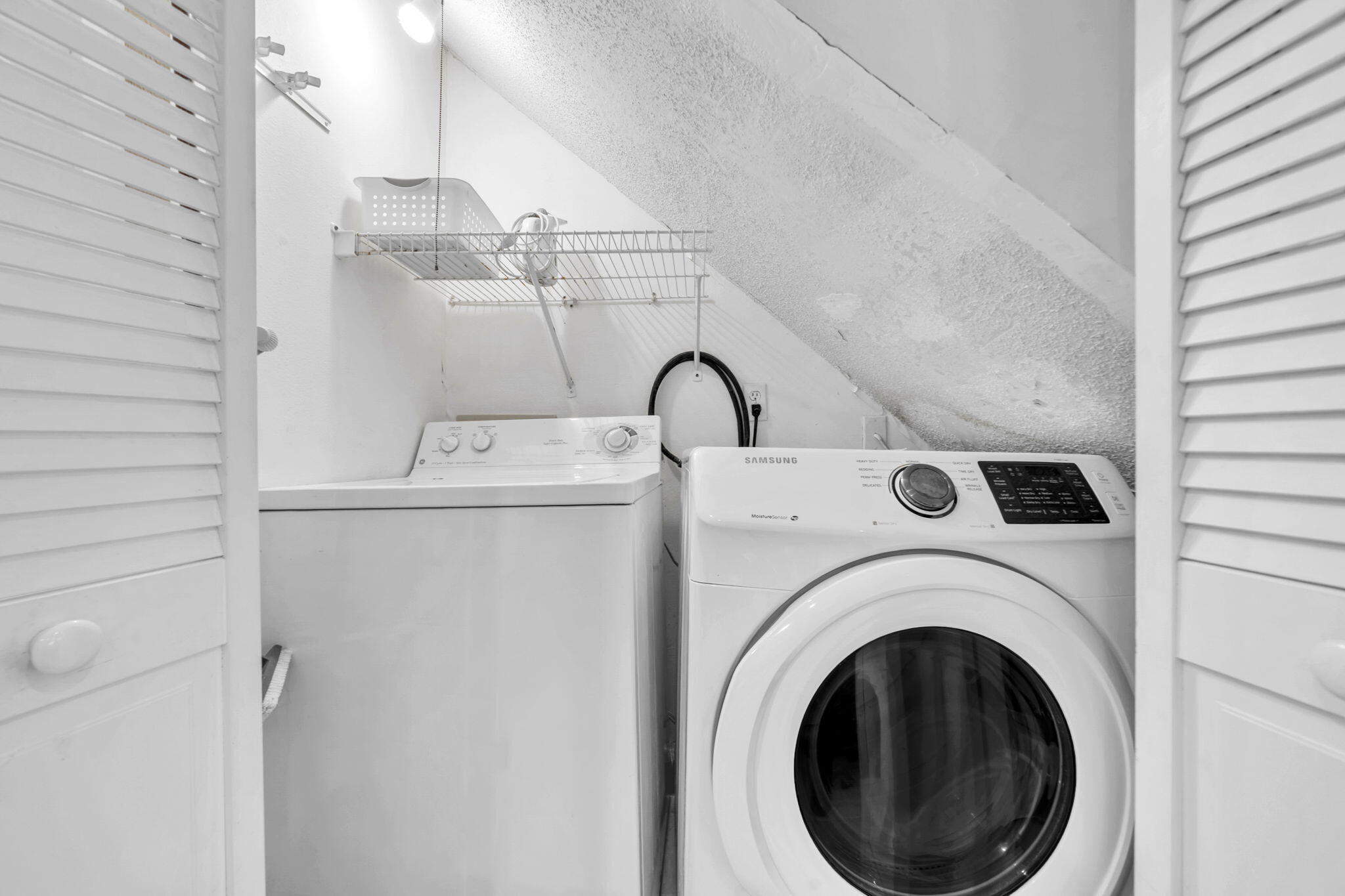 Sanddollar Townhomes - Residential