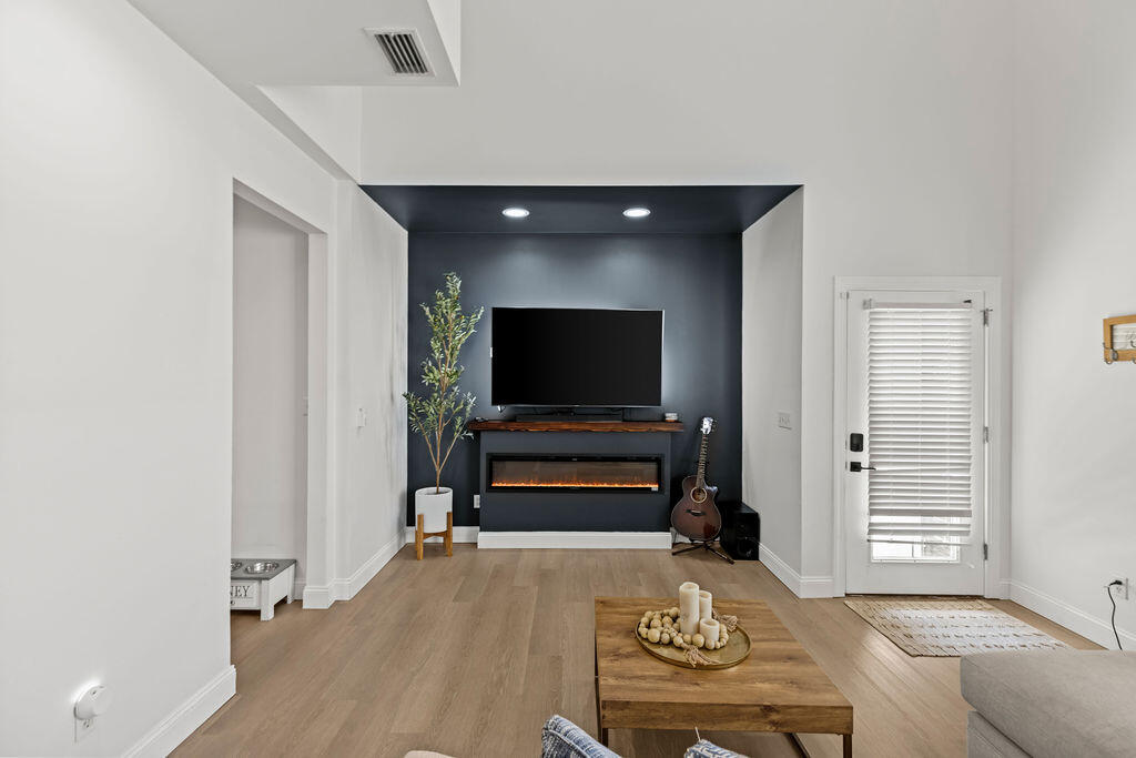 TUSCANY S/D - Residential Lease