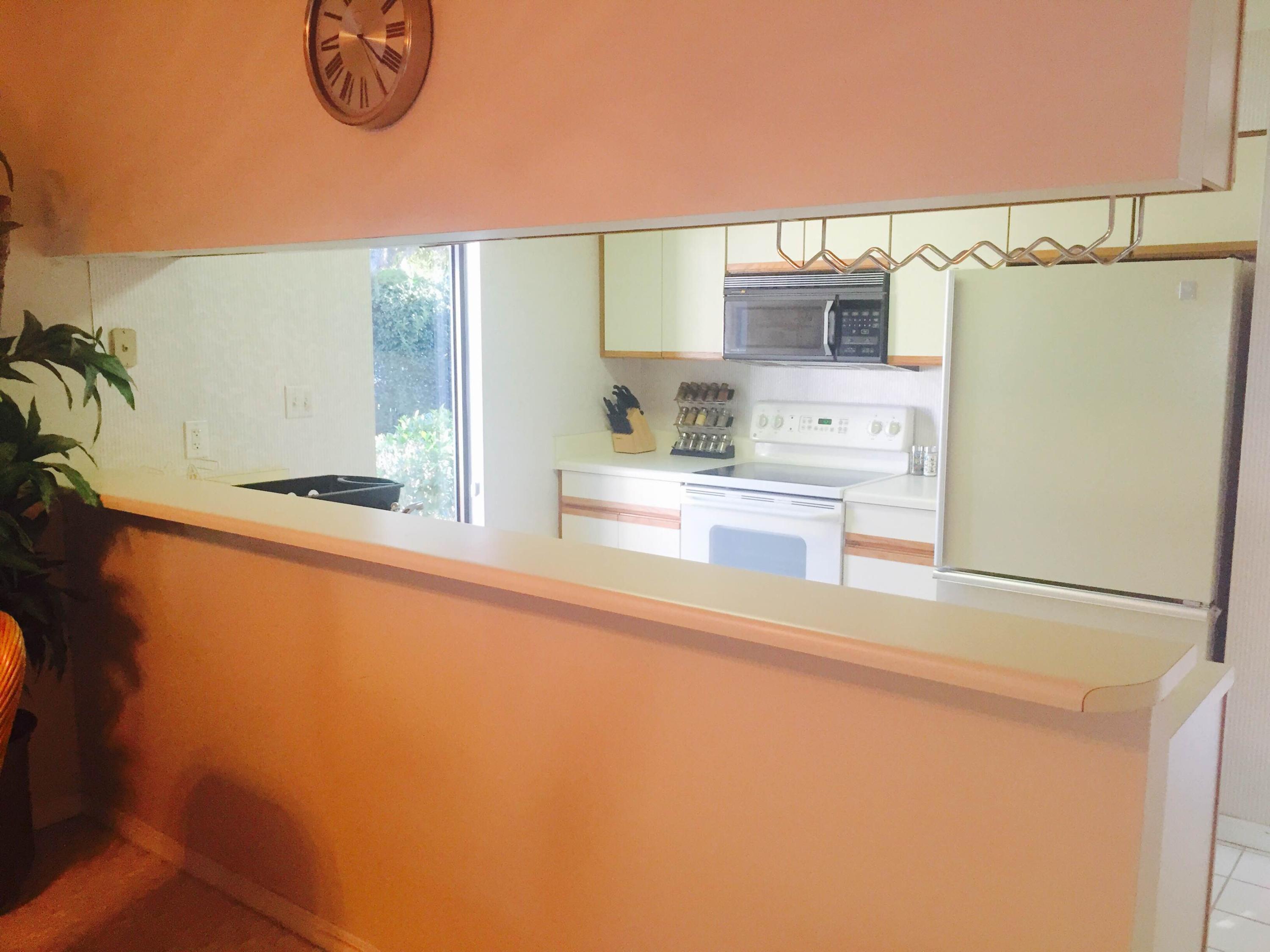 MAGNOLIA BAY CLUB T/H PH 1 - Residential Lease