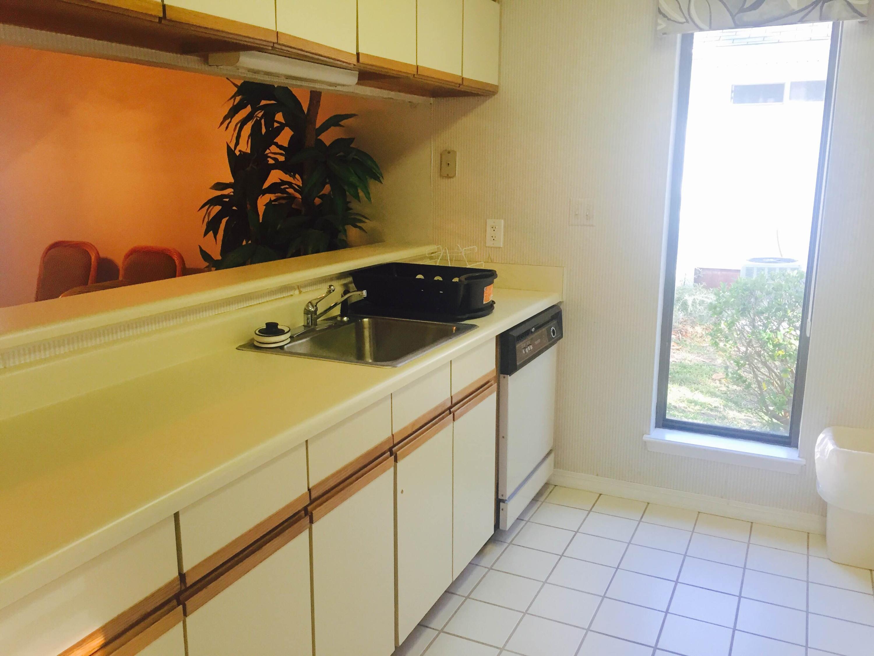 MAGNOLIA BAY CLUB T/H PH 1 - Residential Lease