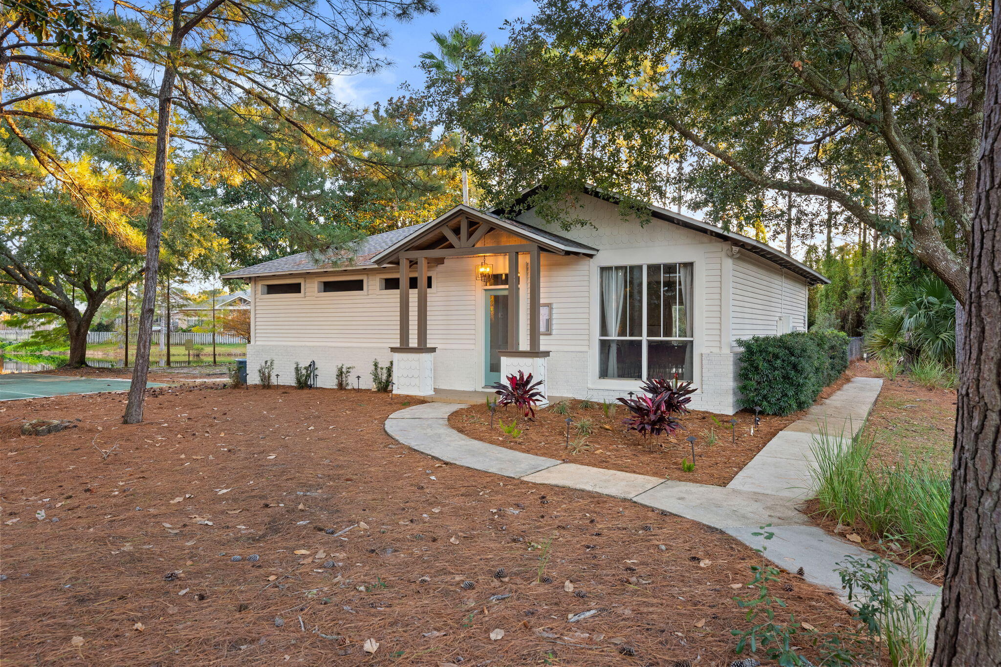 ESCADA - Residential