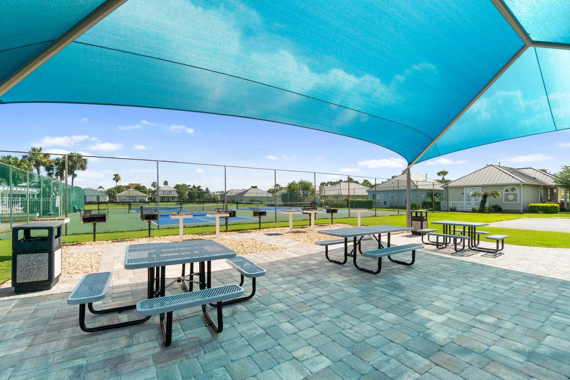 Maravilla Condominiums - Residential